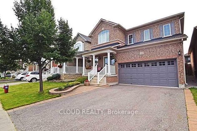 22 Amboise Cres
