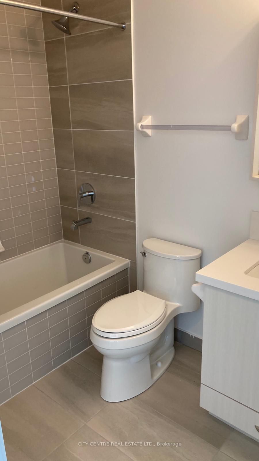 4677 Glen Erin Dr, #1004