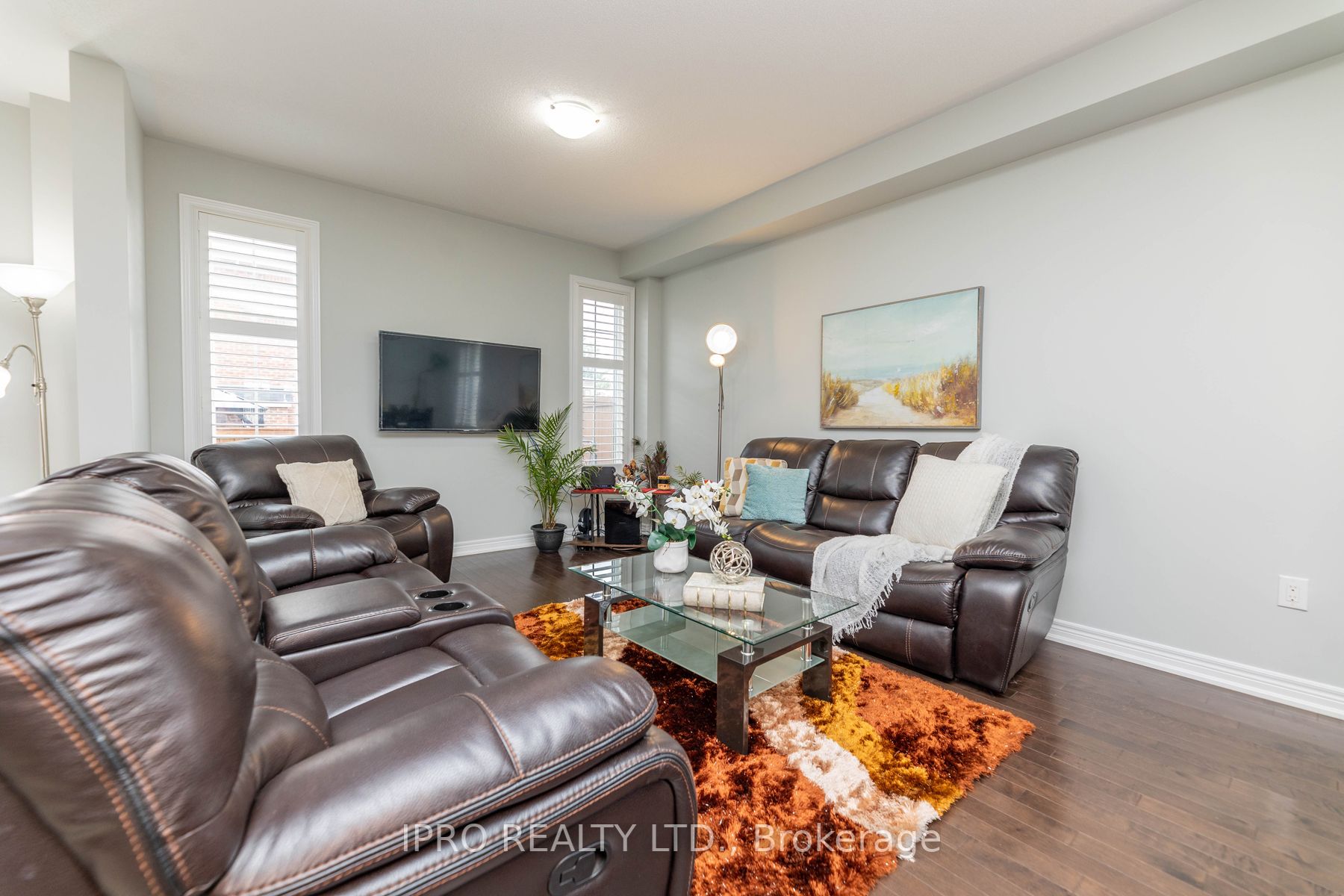76 Germain Circ
