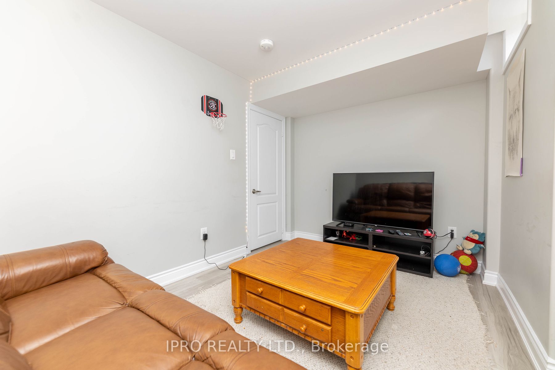 76 Germain Circ
