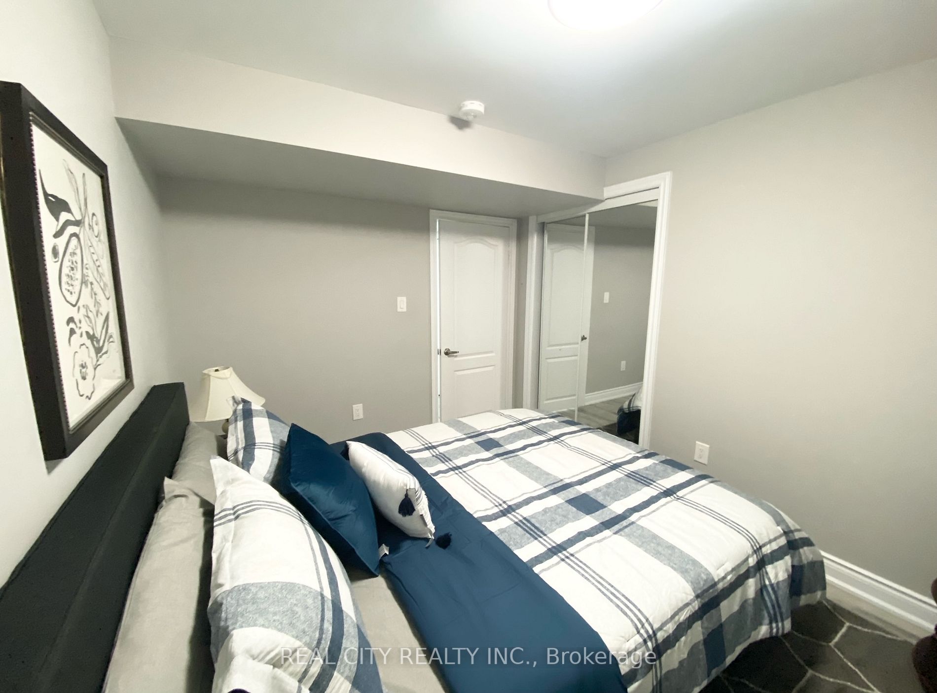 5953 Chorley Basement Pl