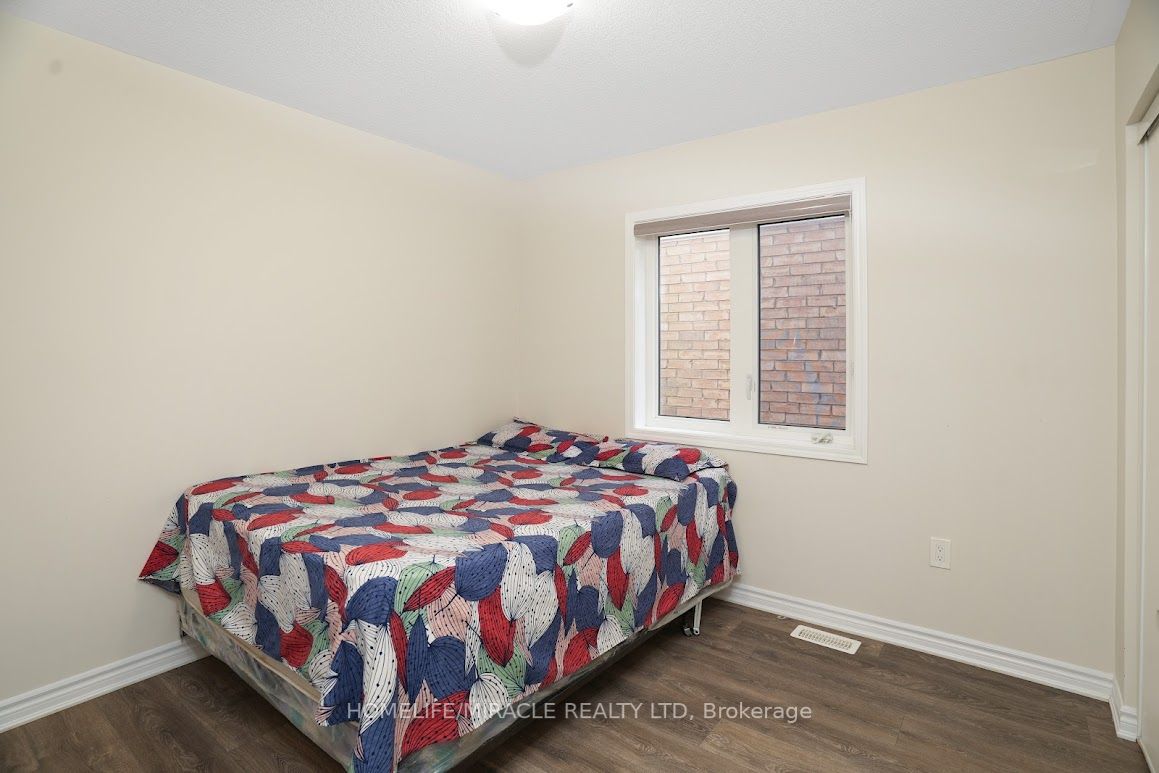 48 Ringway Rd