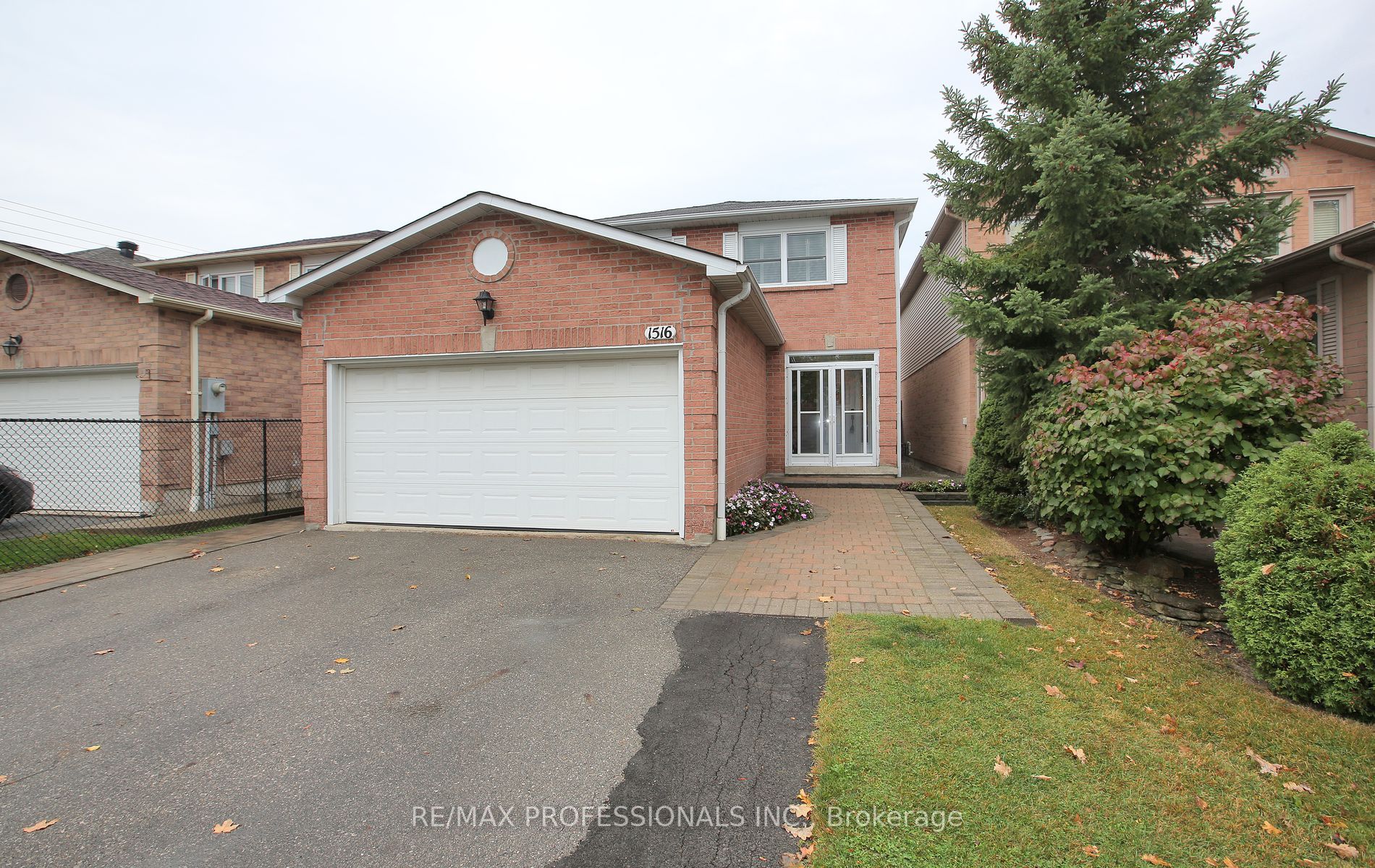 1516 Evenside Cres