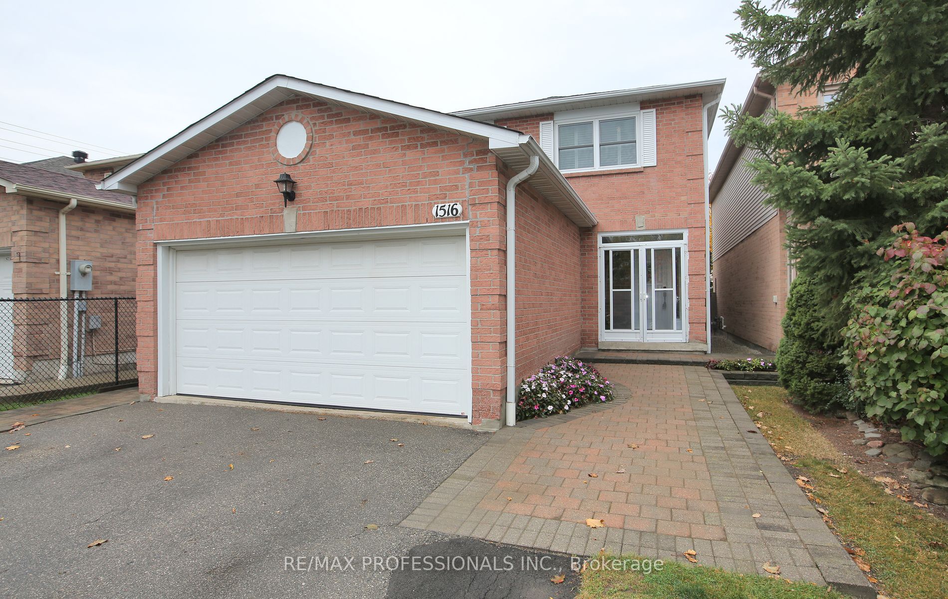 1516 Evenside Cres
