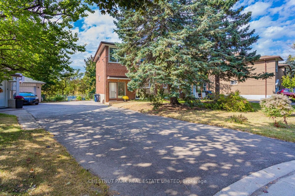 58 Clairton Cres