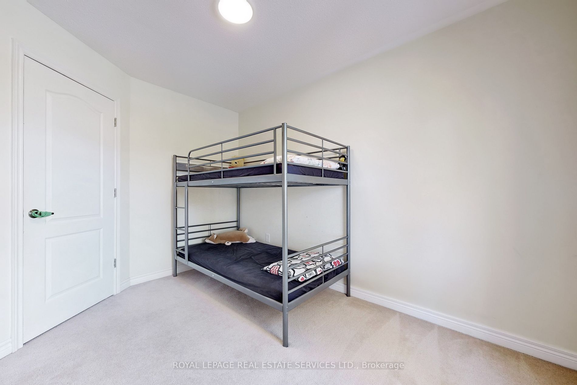 3552 Eglinton Avenue W