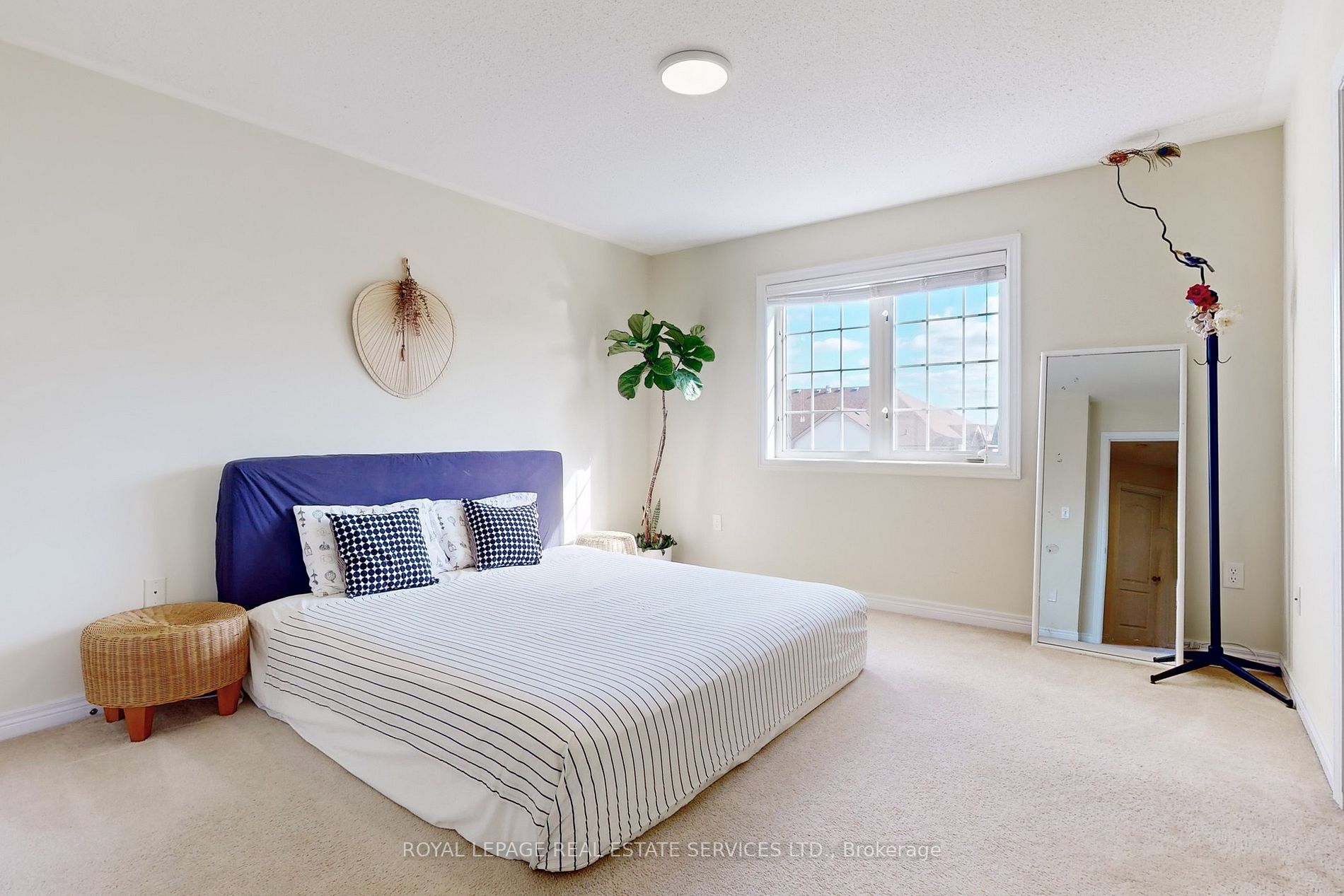 3552 Eglinton Avenue W