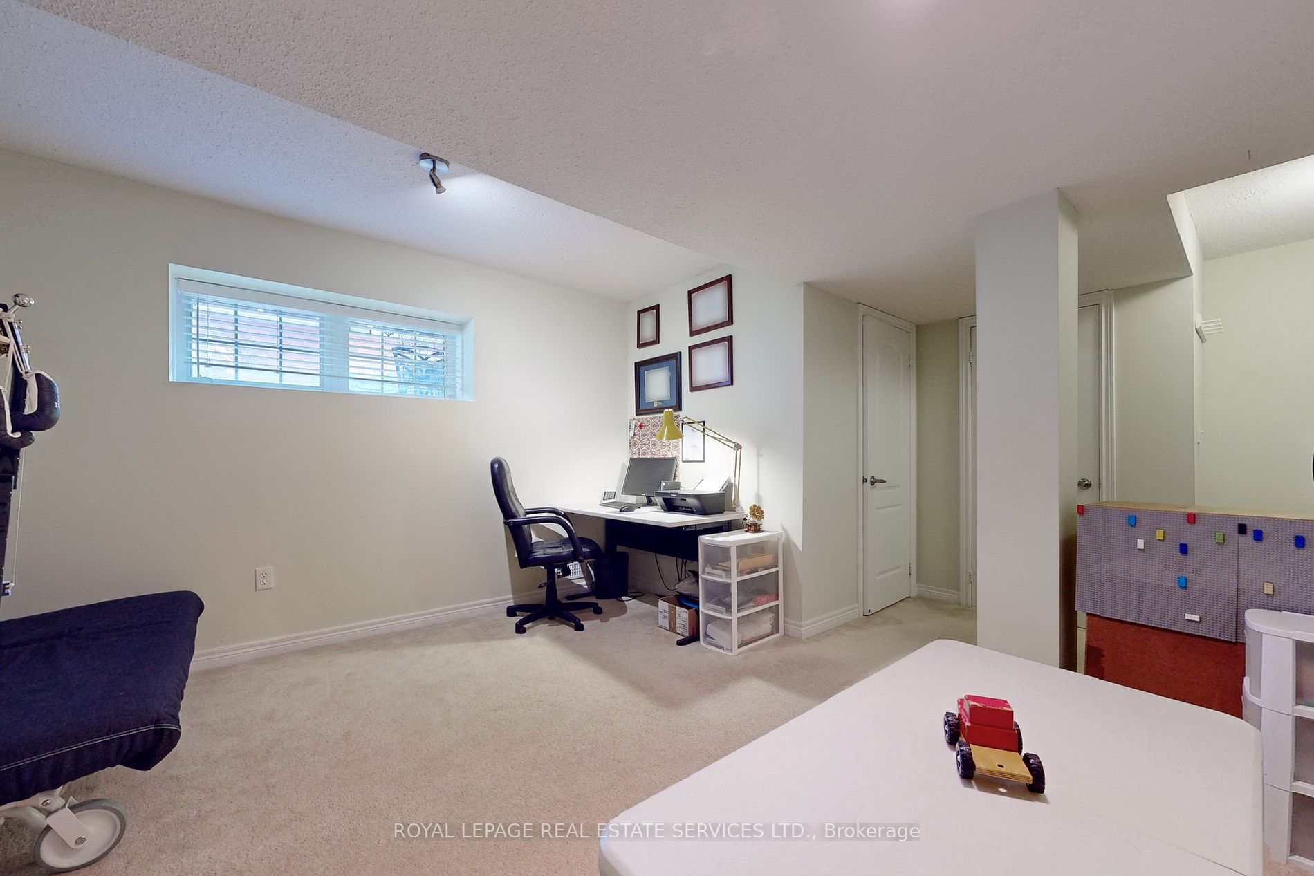 3552 Eglinton Avenue W