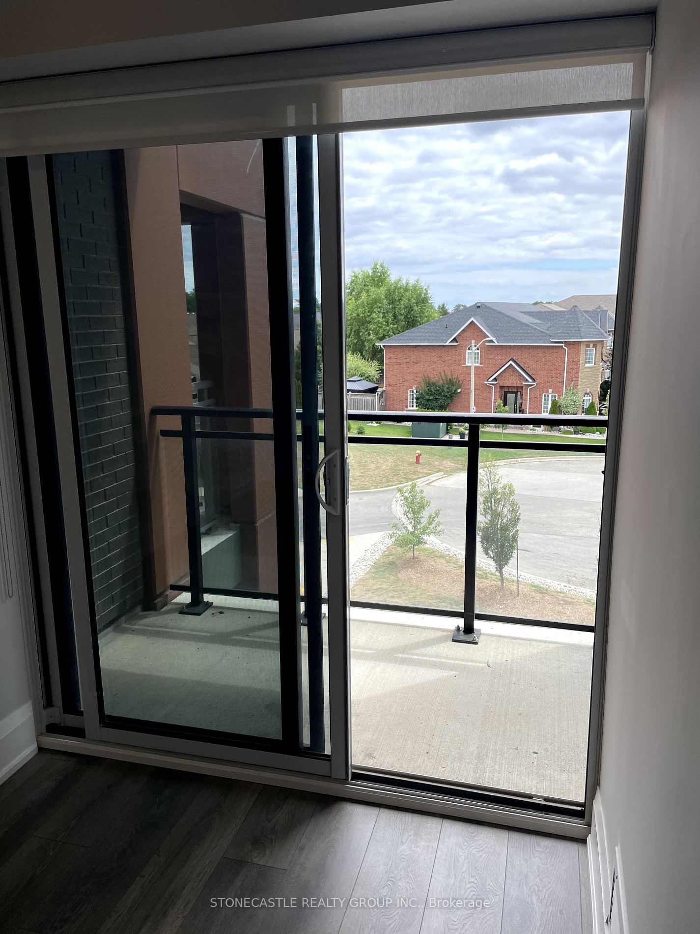 4040 Upper Middle Rd, #424