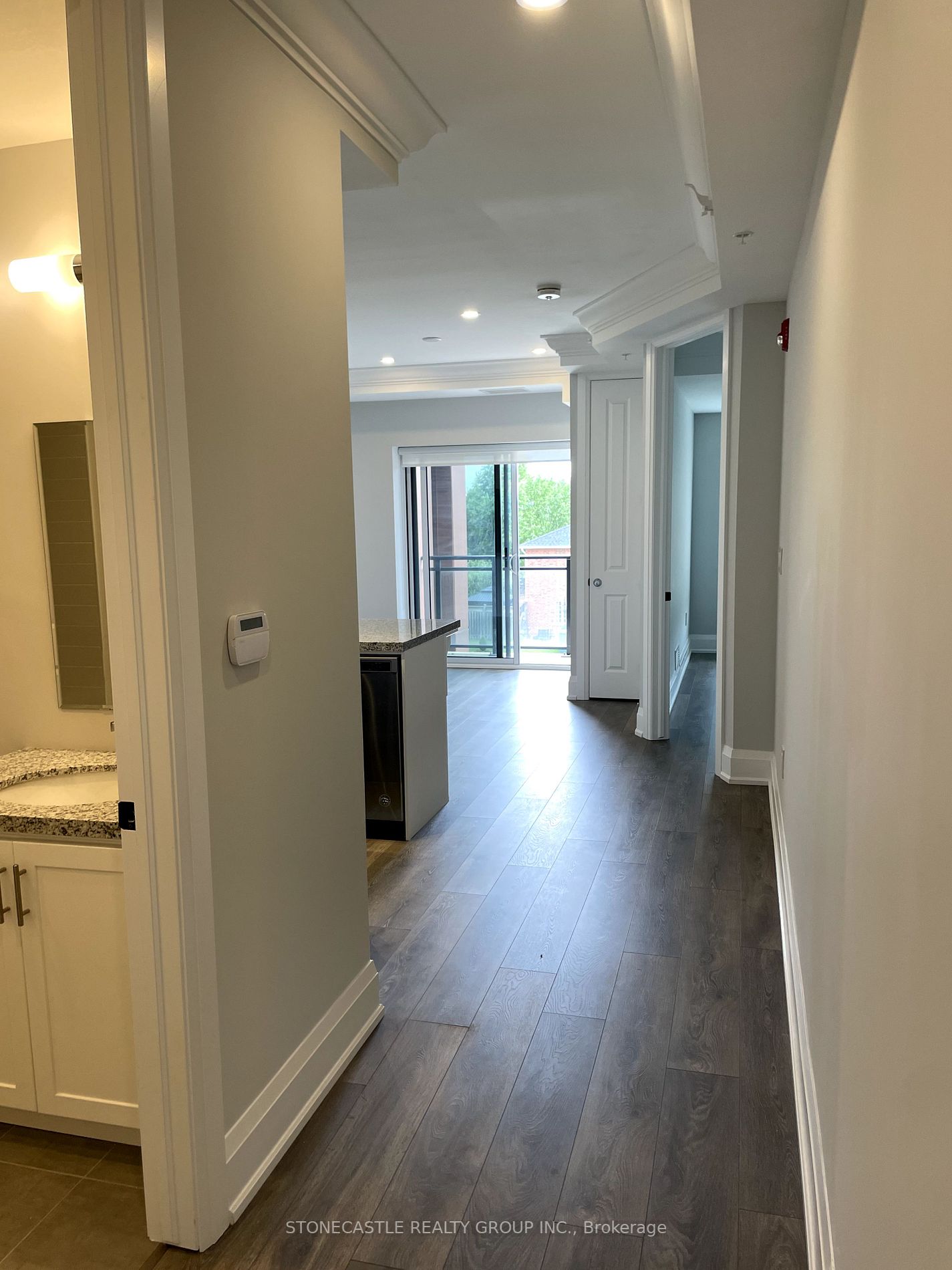 4040 Upper Middle Rd, #424