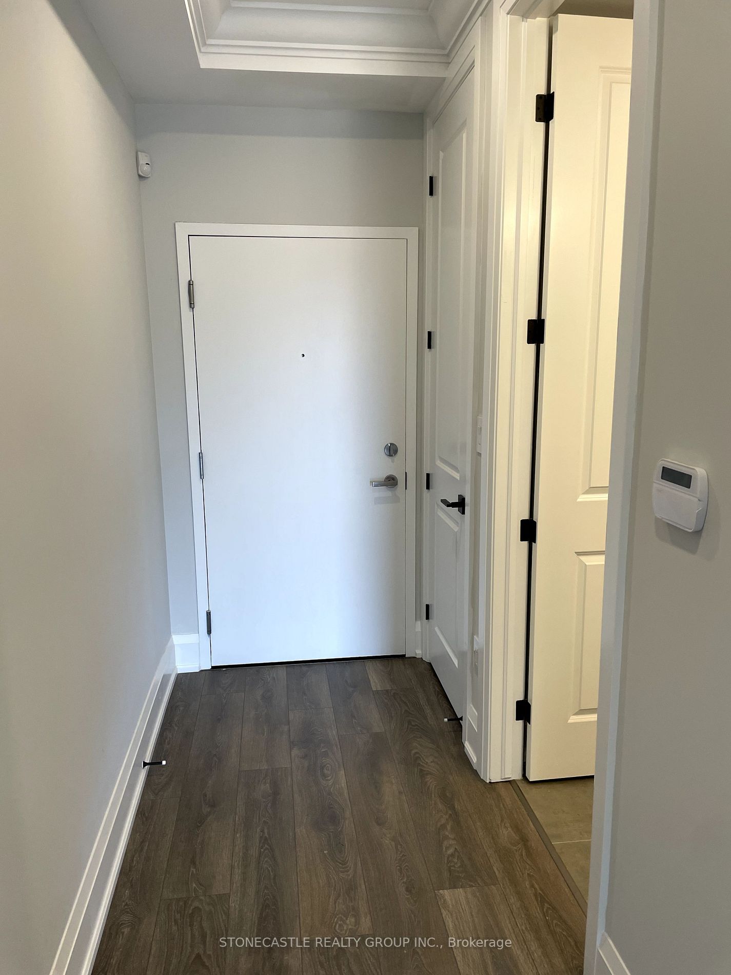 4040 Upper Middle Rd, #424