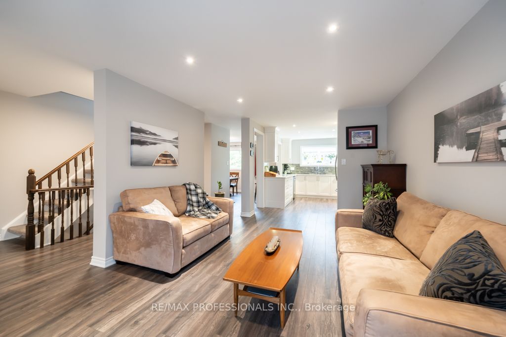 3569 Ash Row Cres