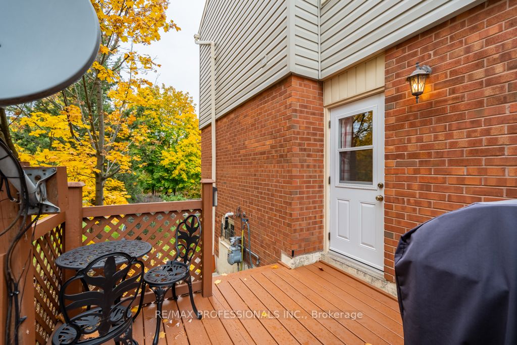 3569 Ash Row Cres