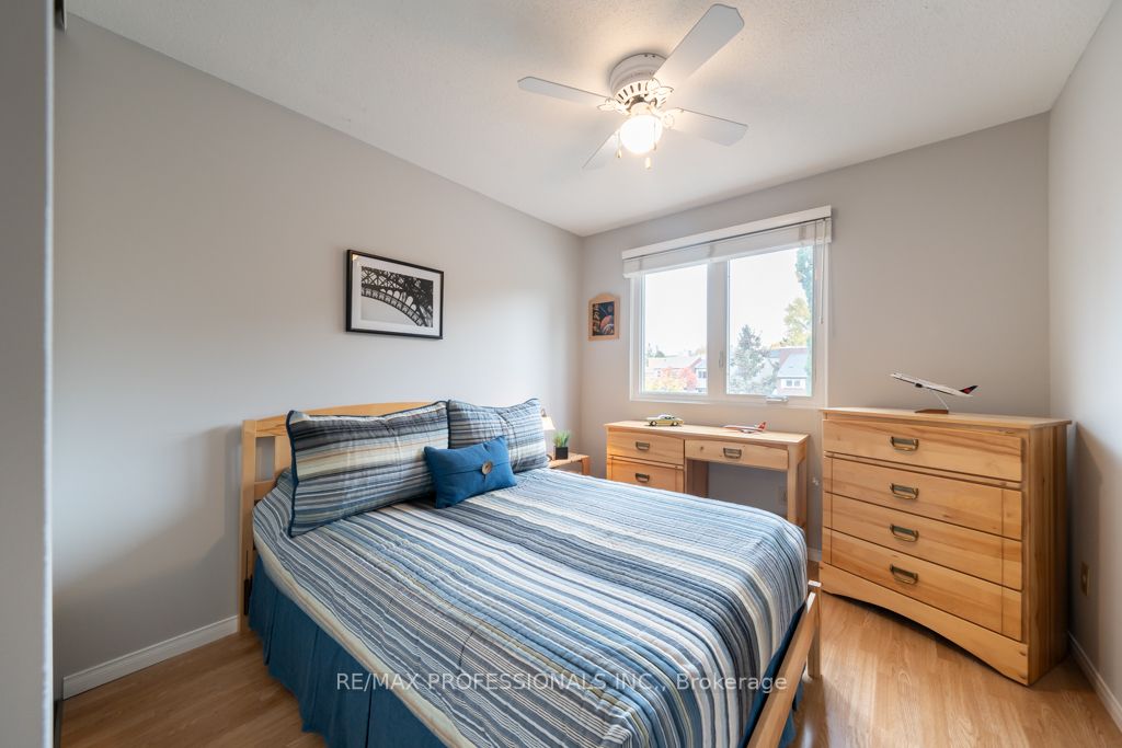 3569 Ash Row Cres