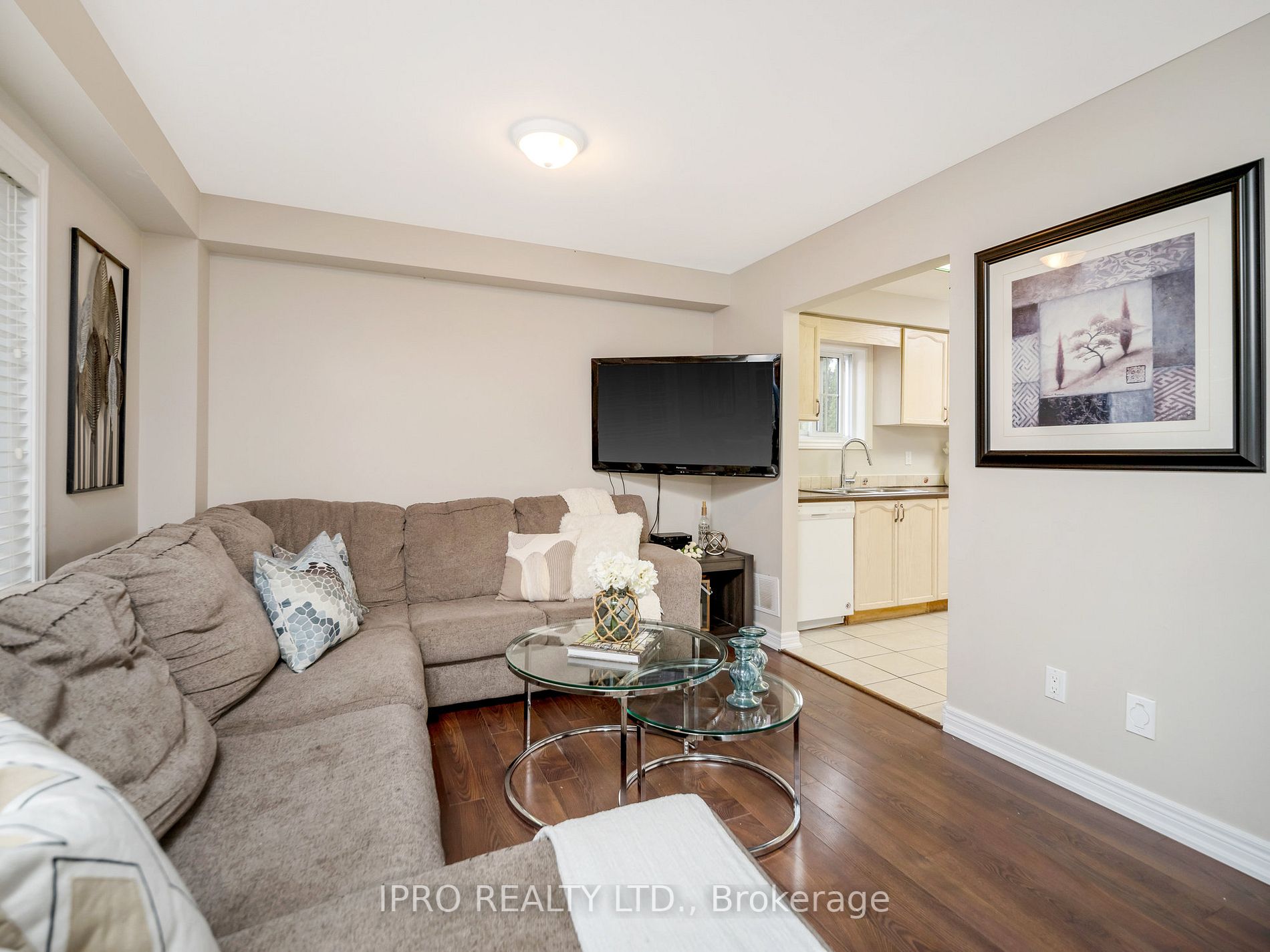 38 Birchway Pl