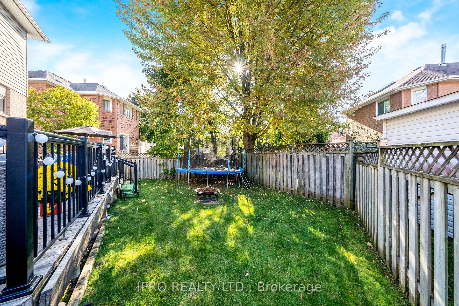 38 Birchway Pl