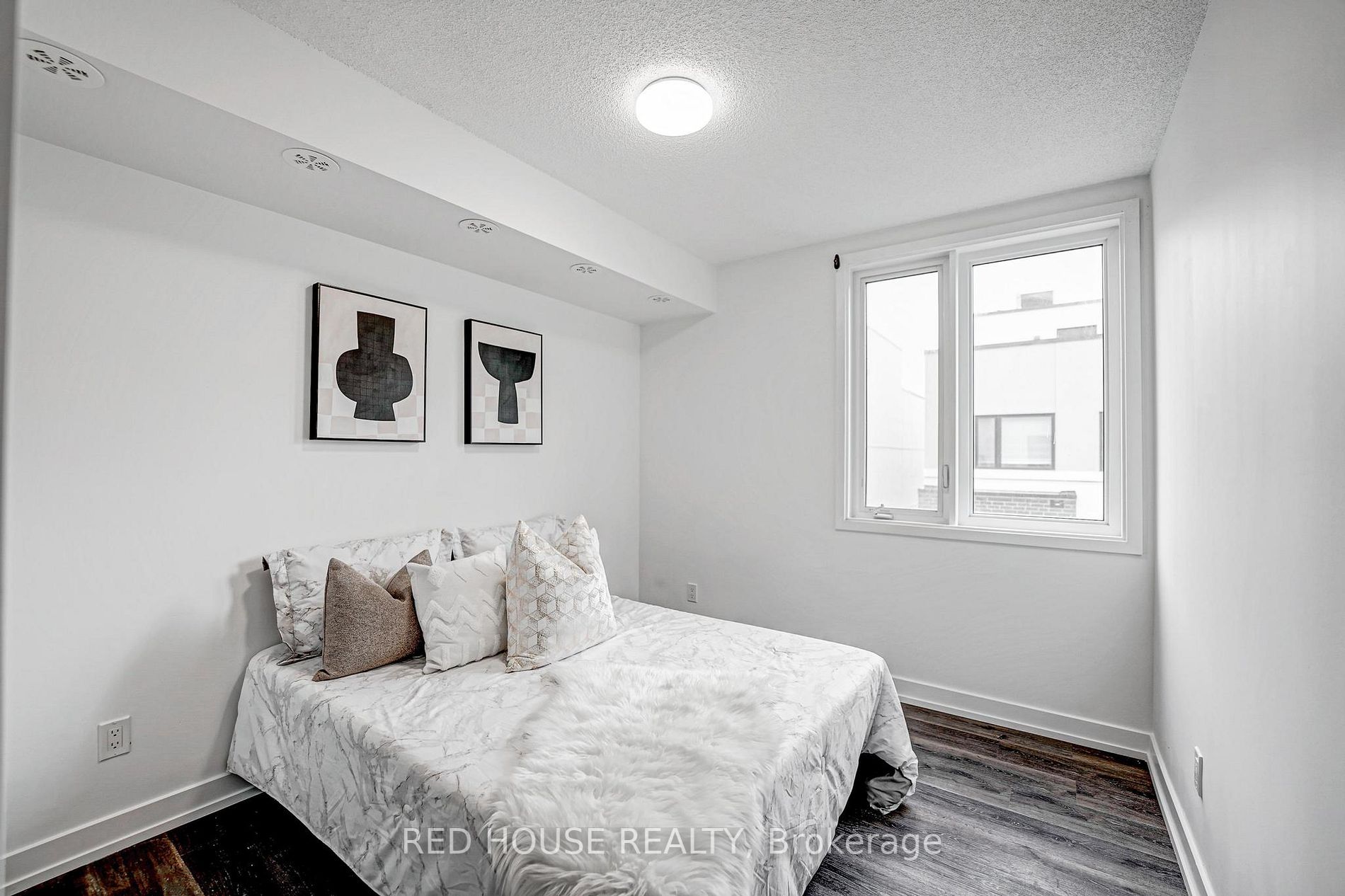1135 Cooke Boulevard, #111