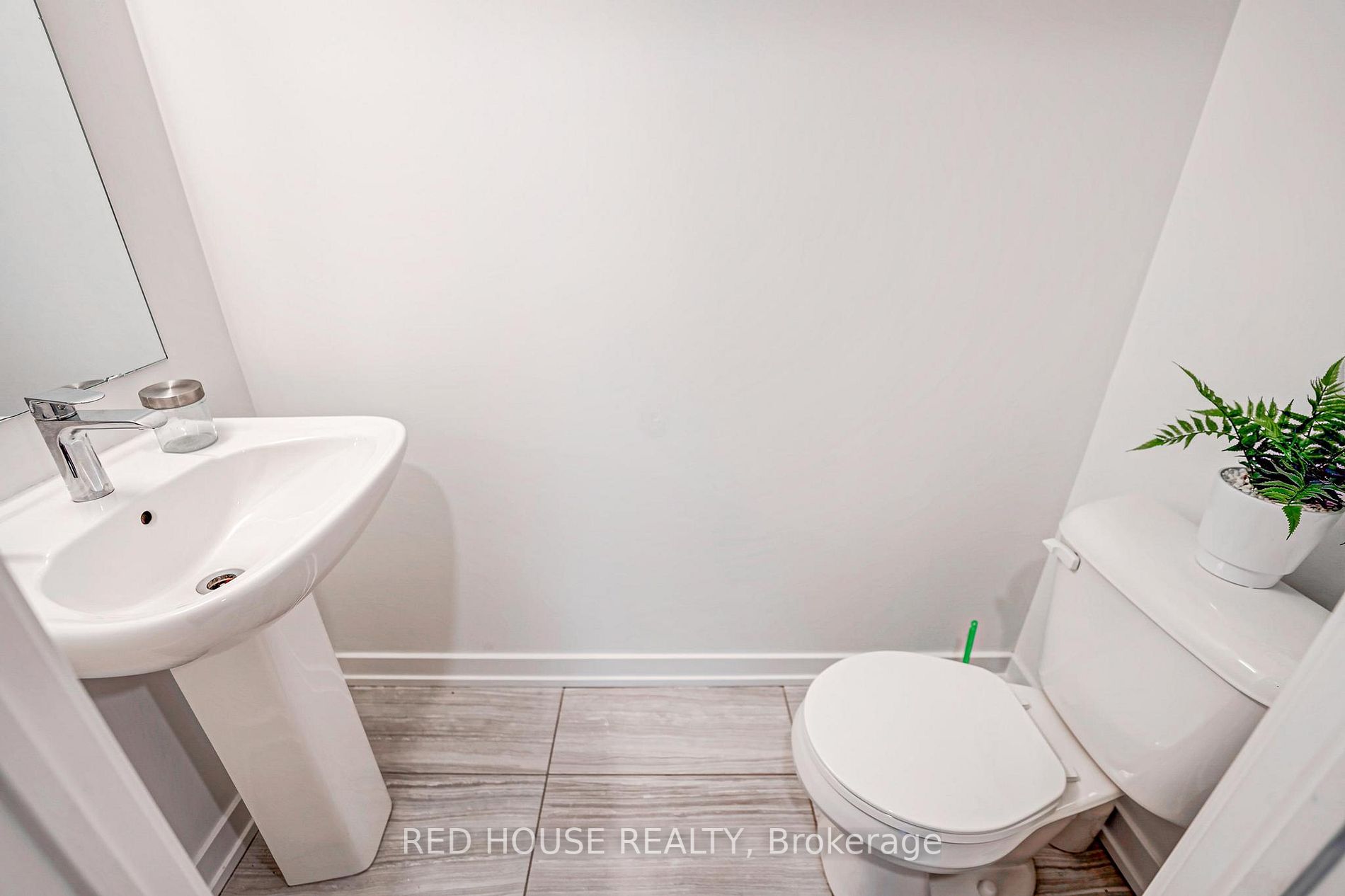 1135 Cooke Boulevard, #111