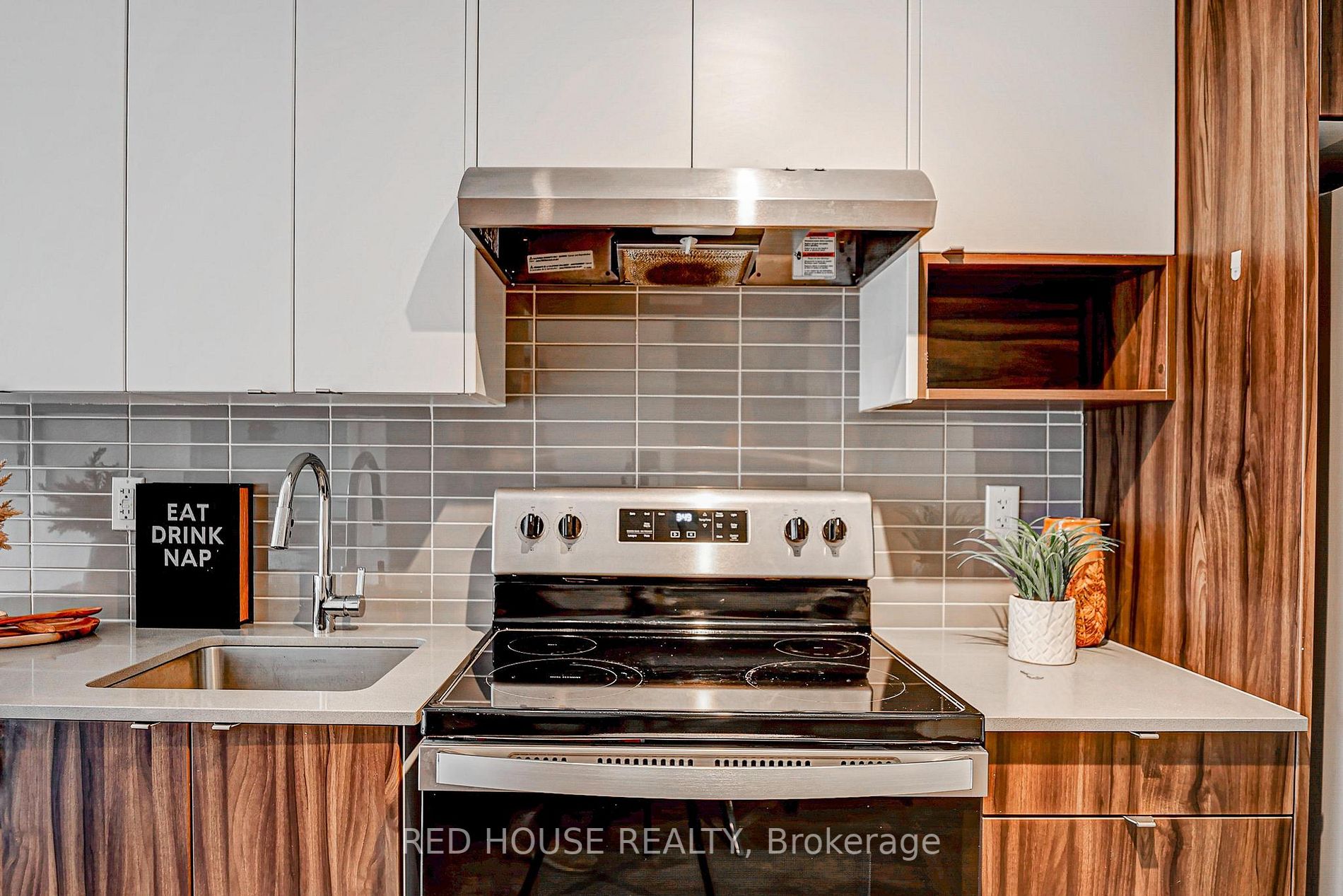 1135 Cooke Boulevard, #111