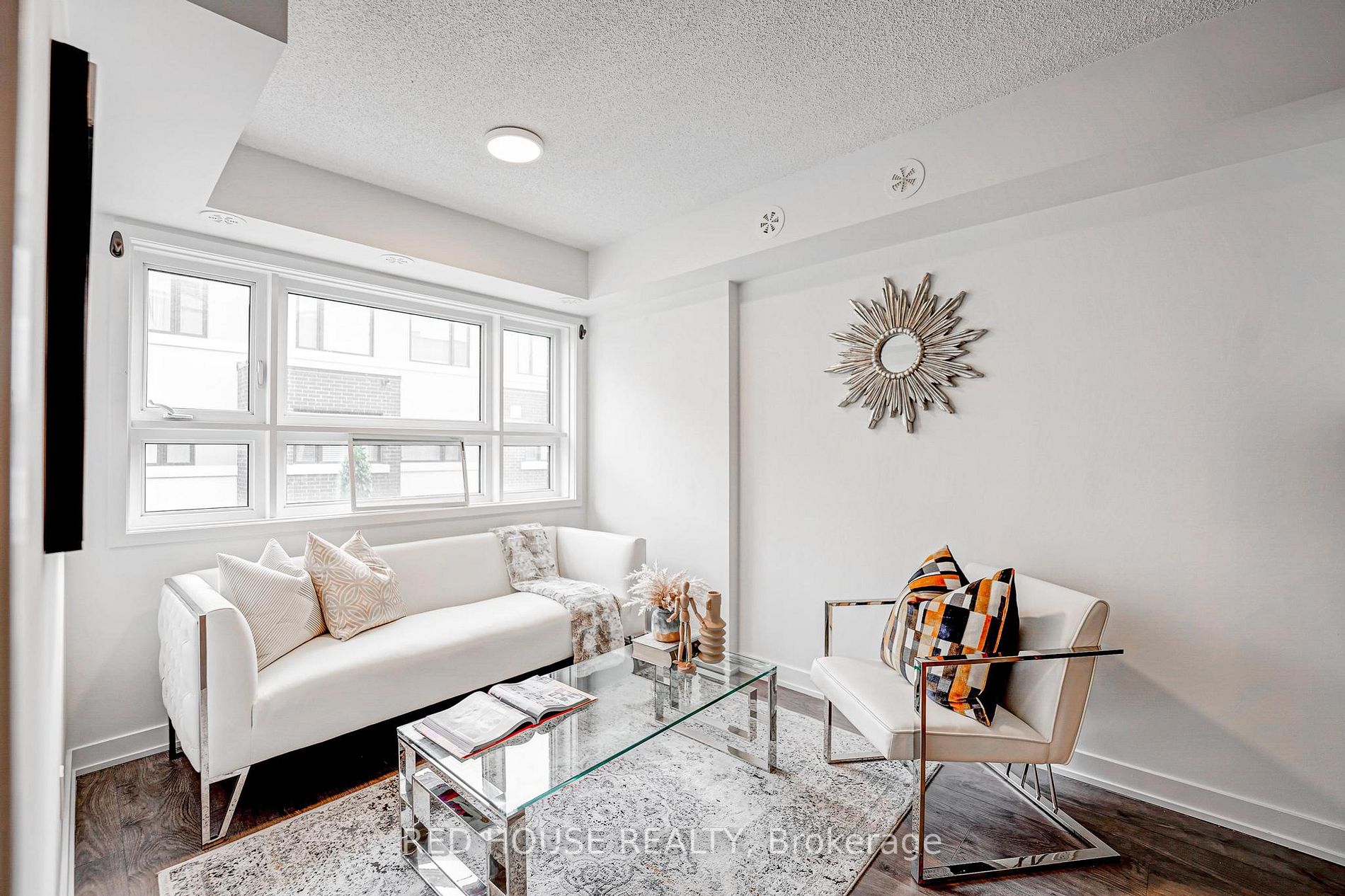 1135 Cooke Boulevard, #111