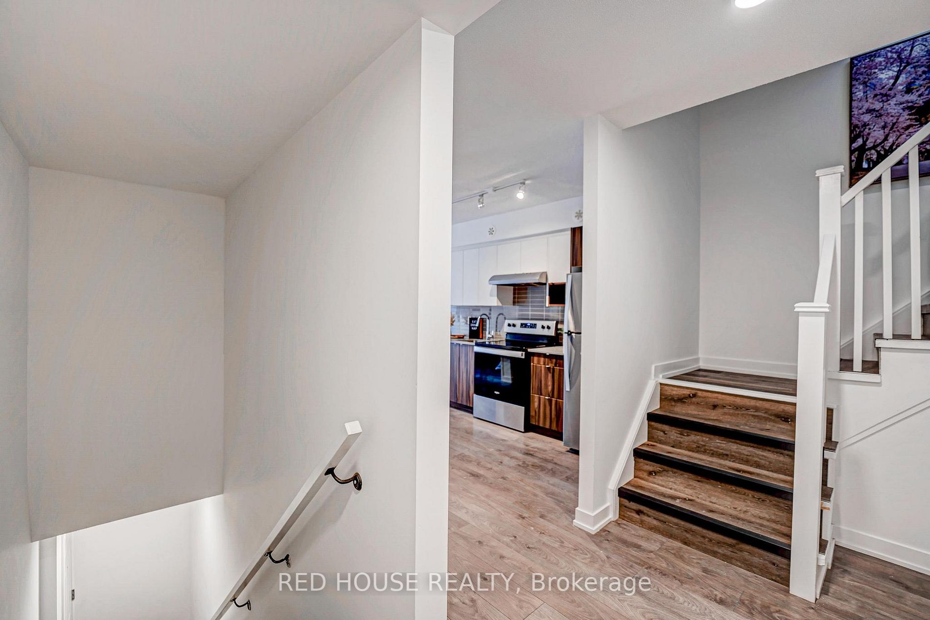 1135 Cooke Boulevard, #111