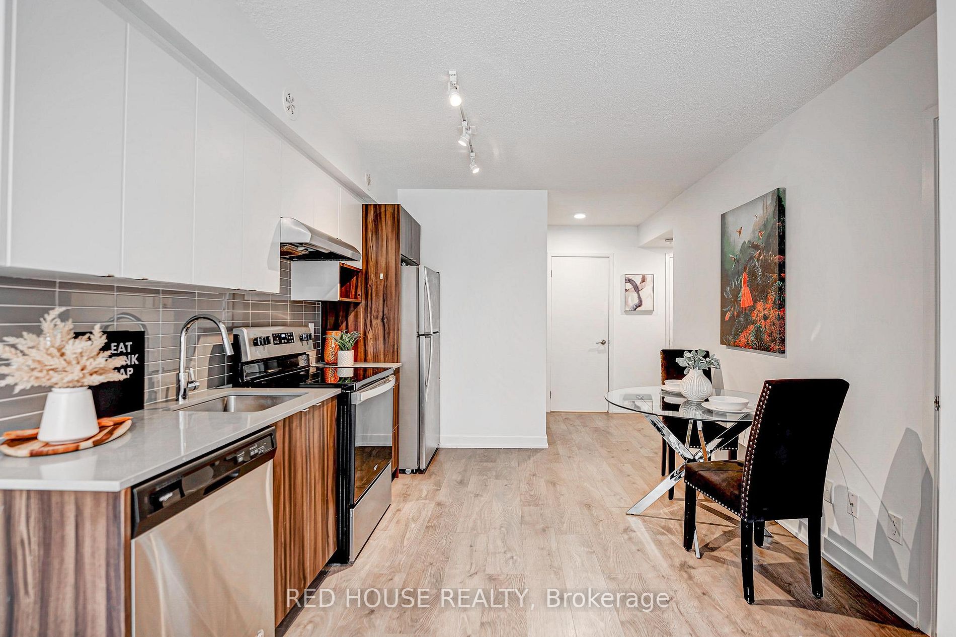 1135 Cooke Boulevard, #111