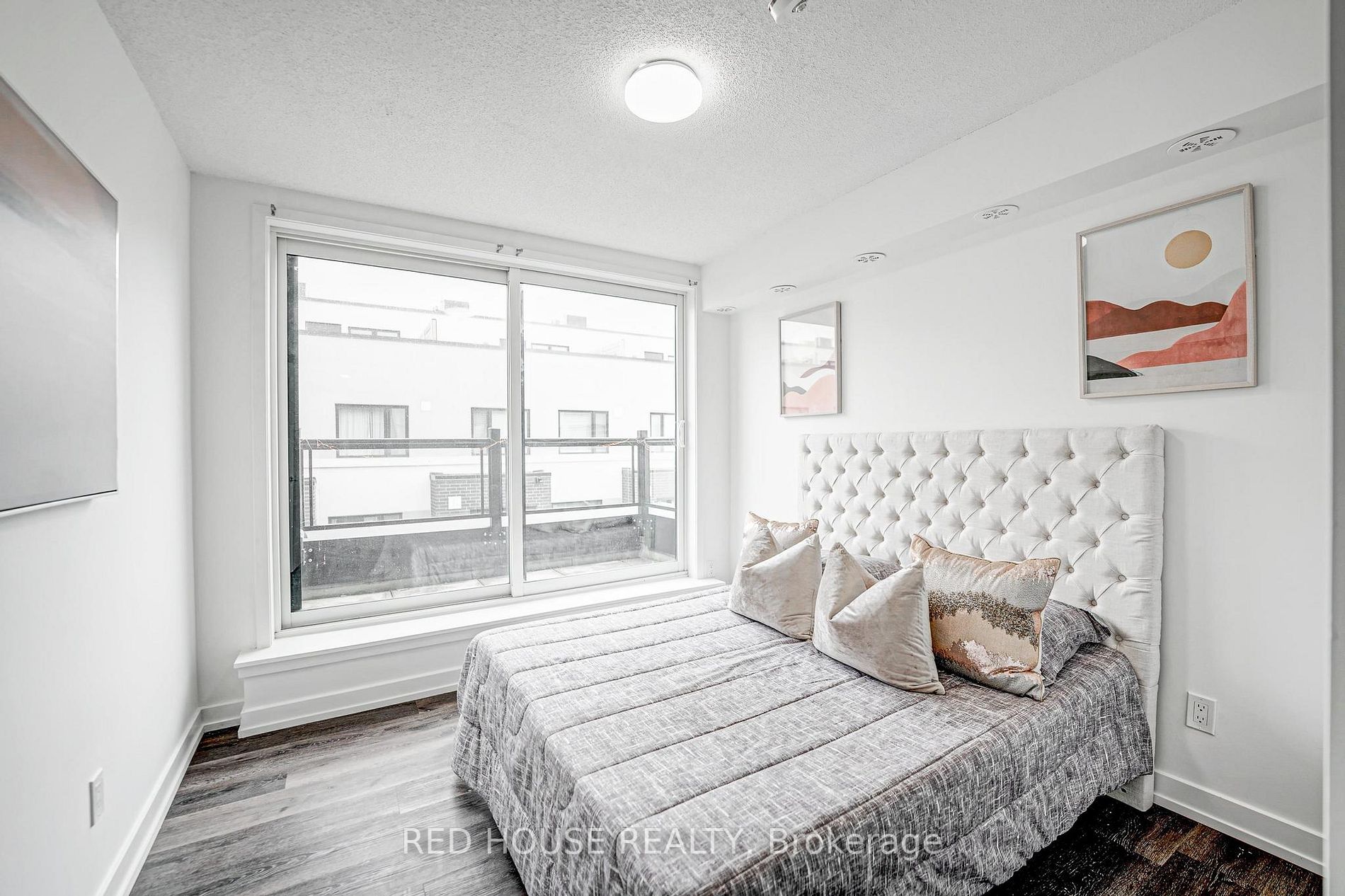 1135 Cooke Boulevard, #111