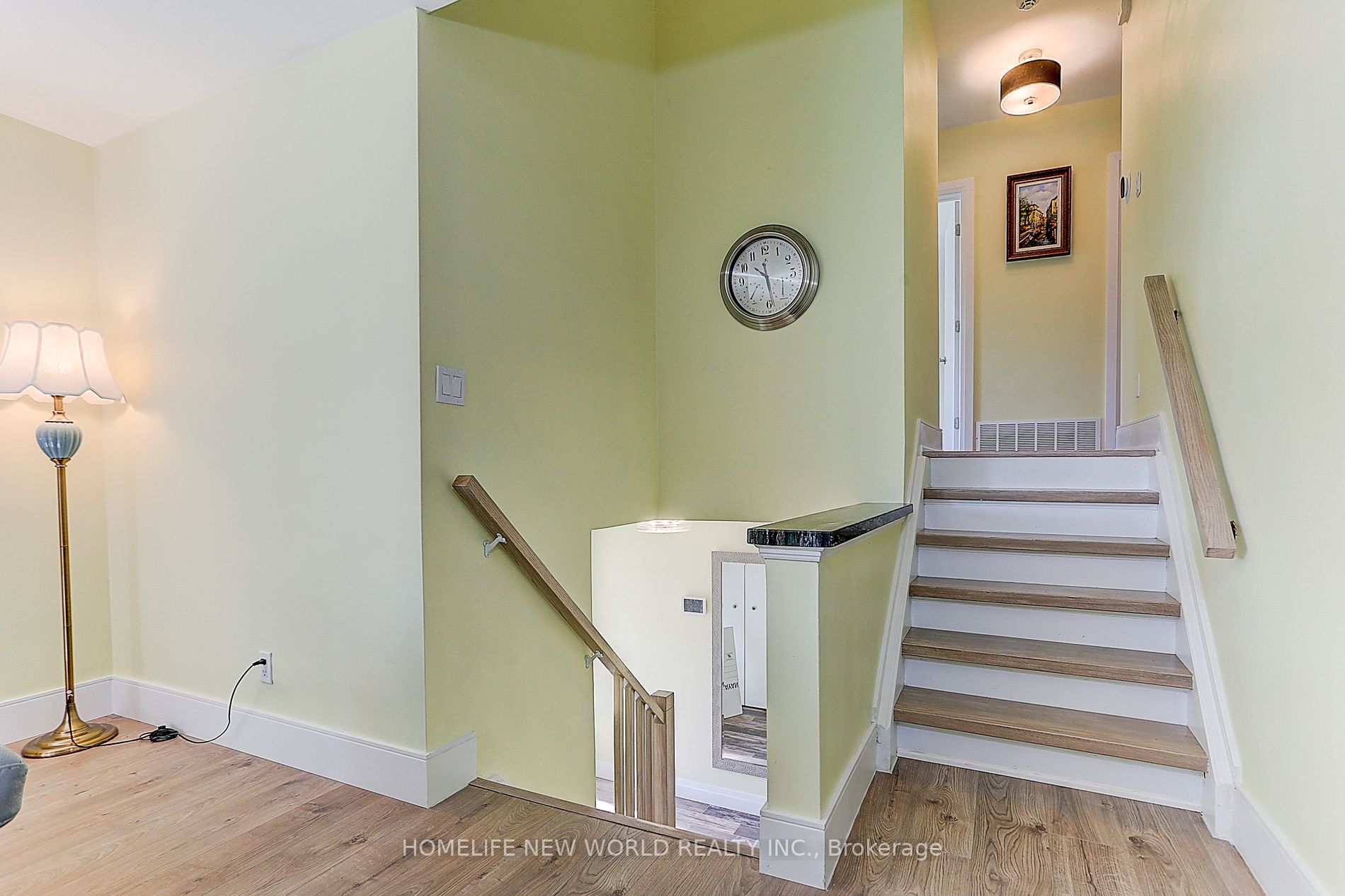 3287 Flanagan Cres