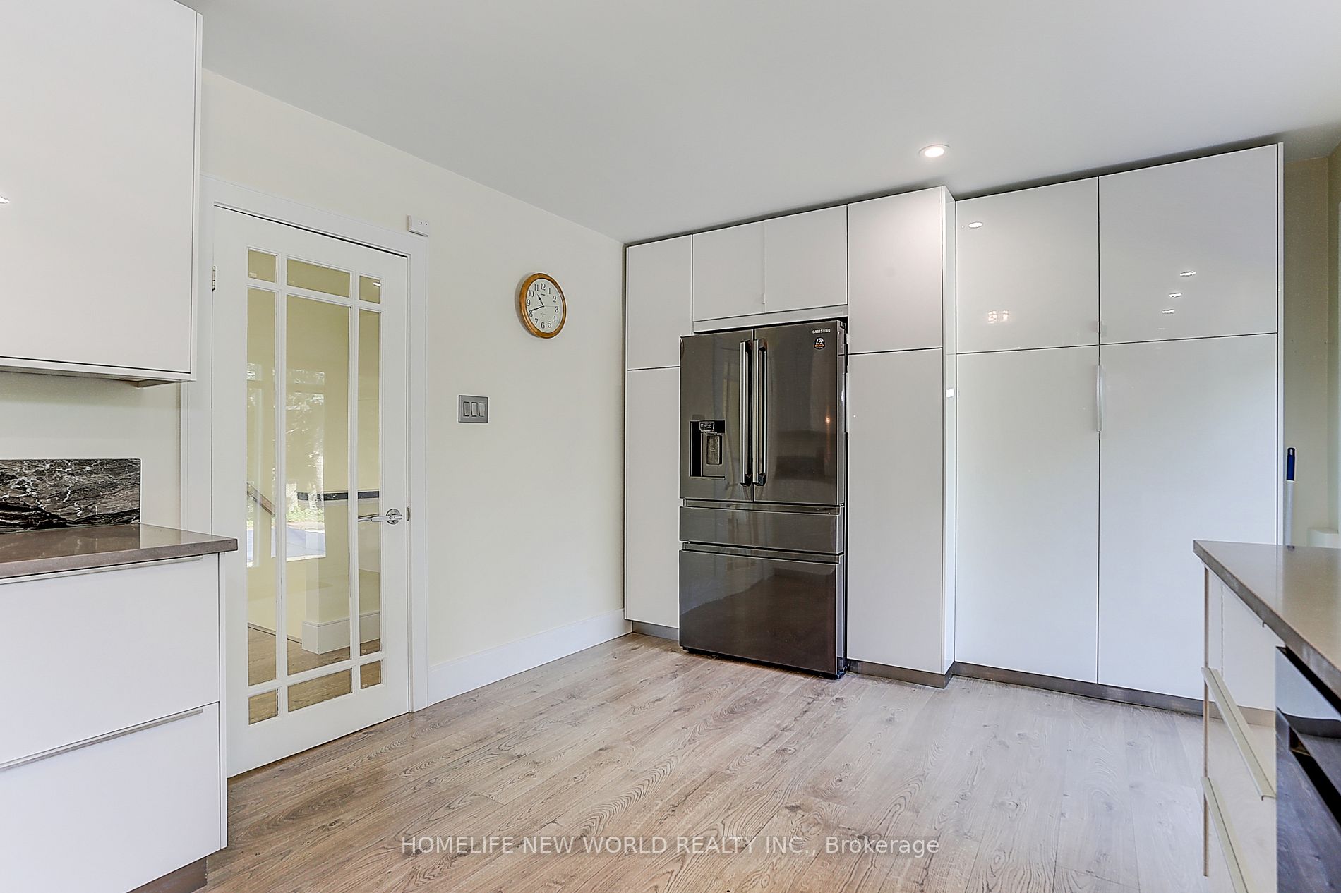 3287 Flanagan Cres