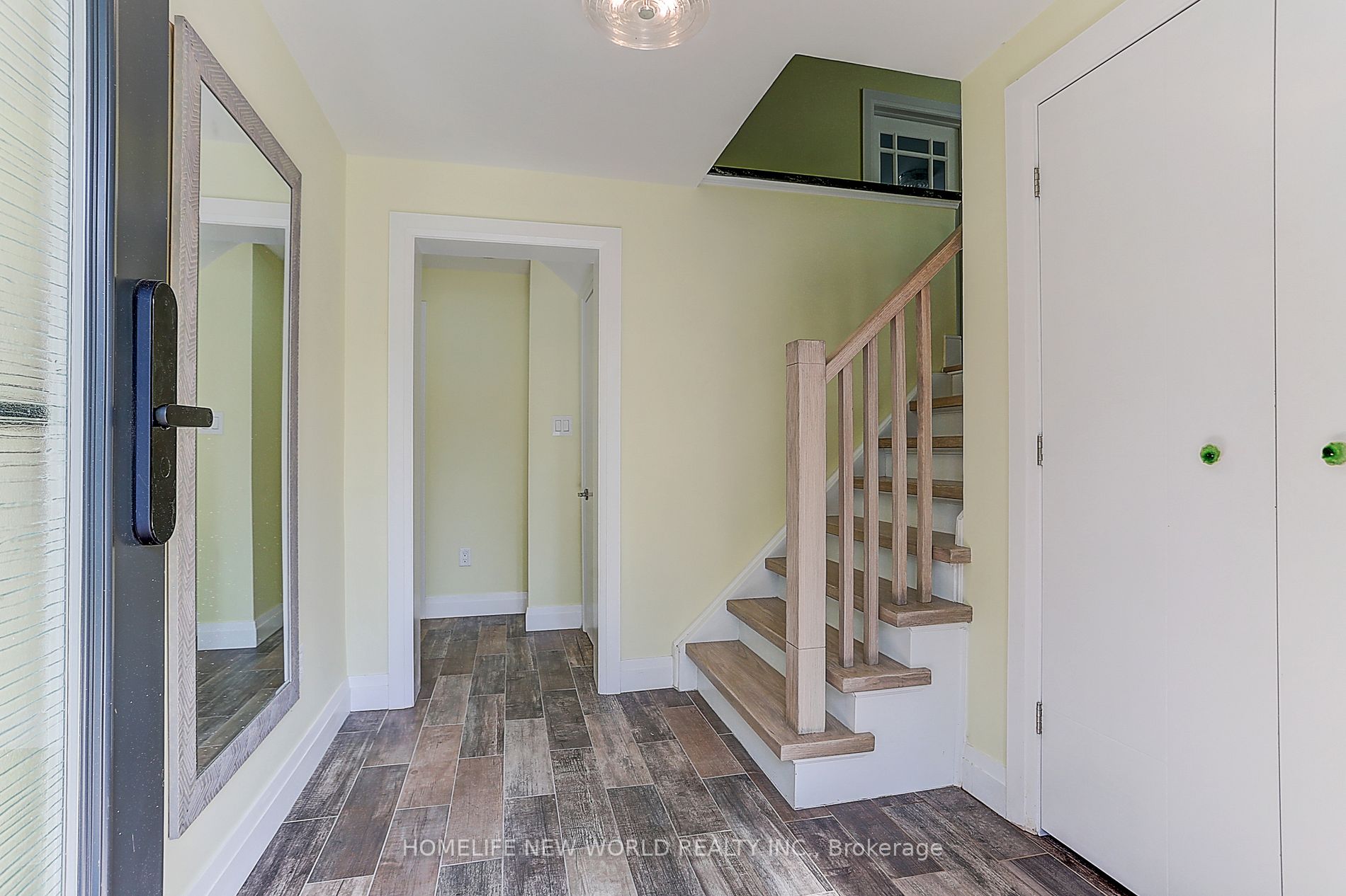 3287 Flanagan Cres
