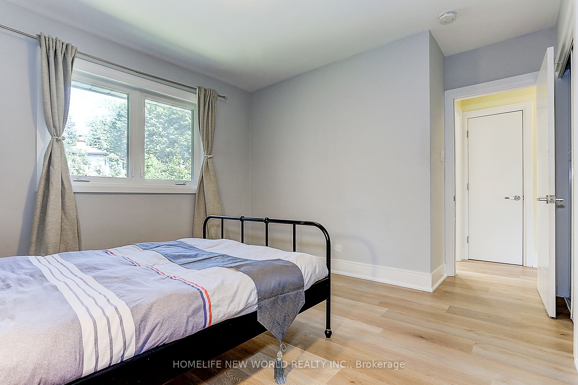 3287 Flanagan Cres