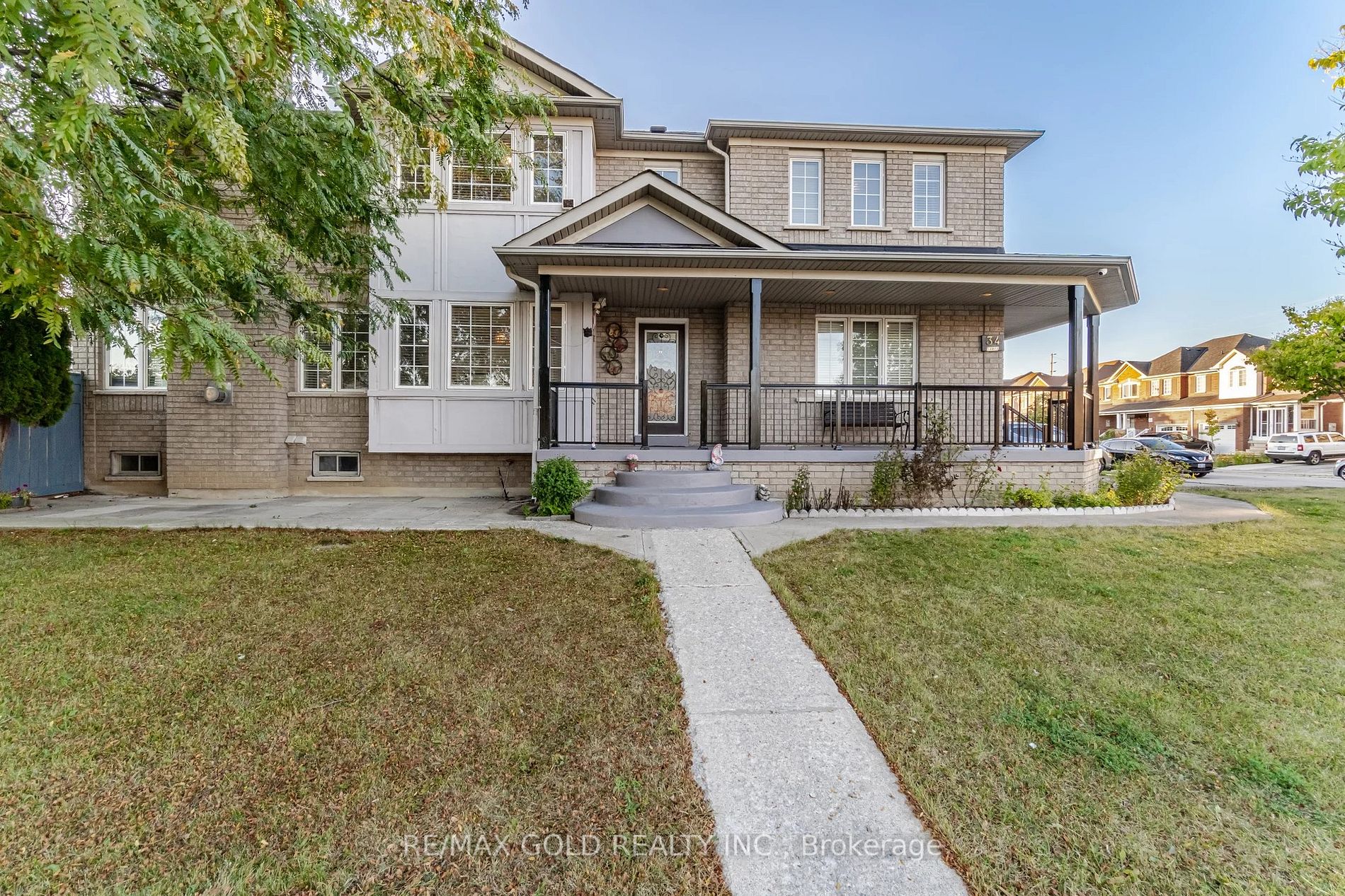 34 Alfredo Ave