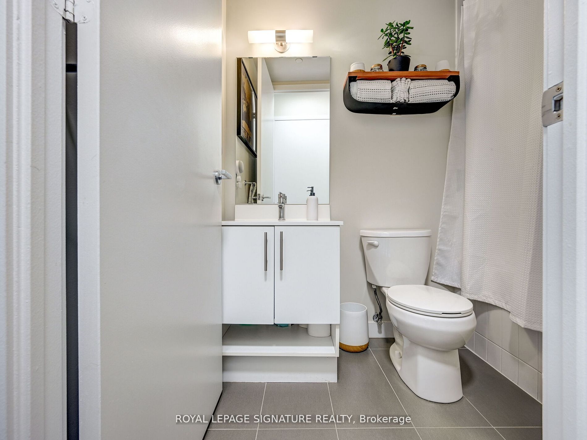 165 Legion Rd N, #624