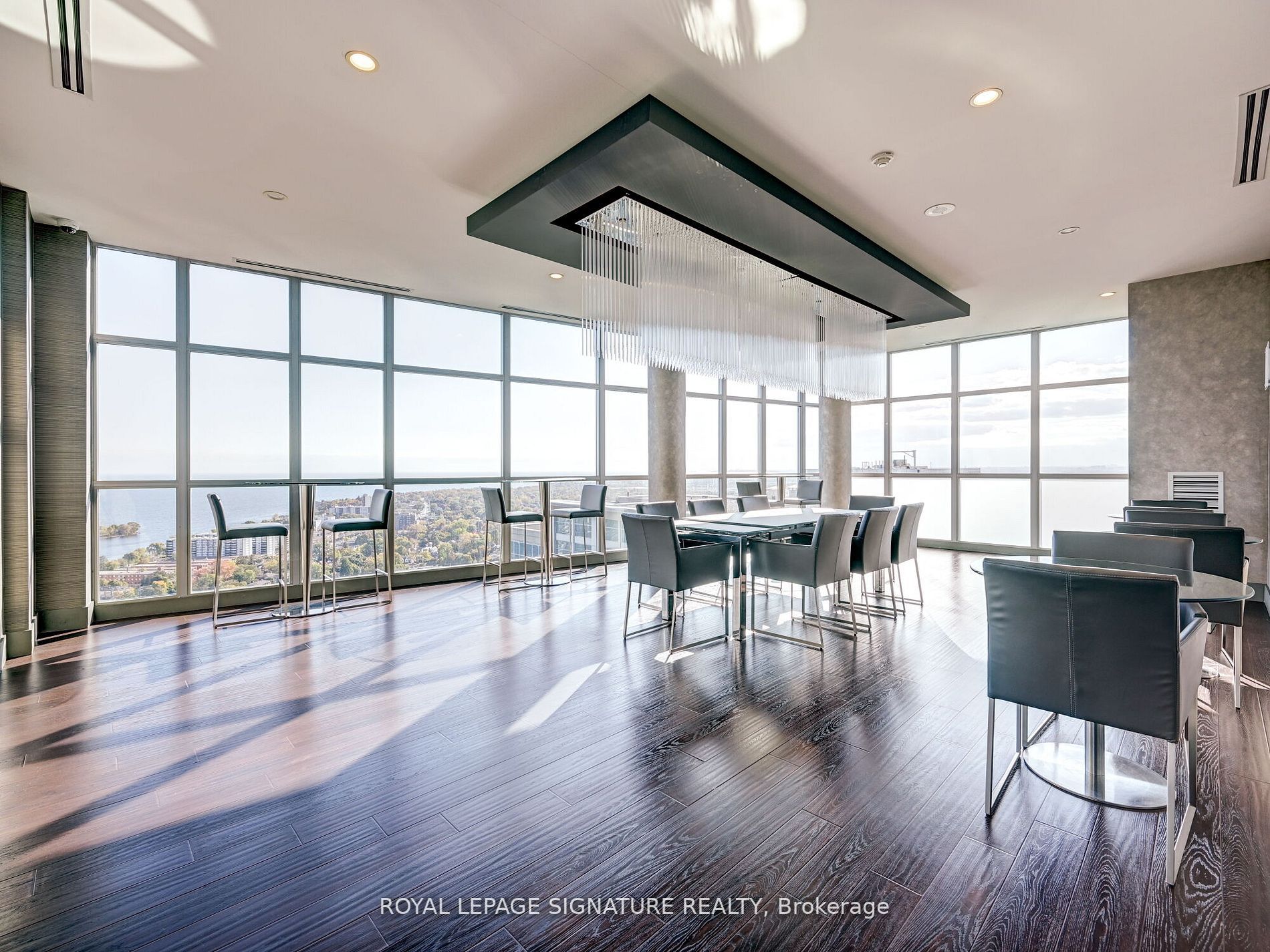165 Legion Rd N, #624