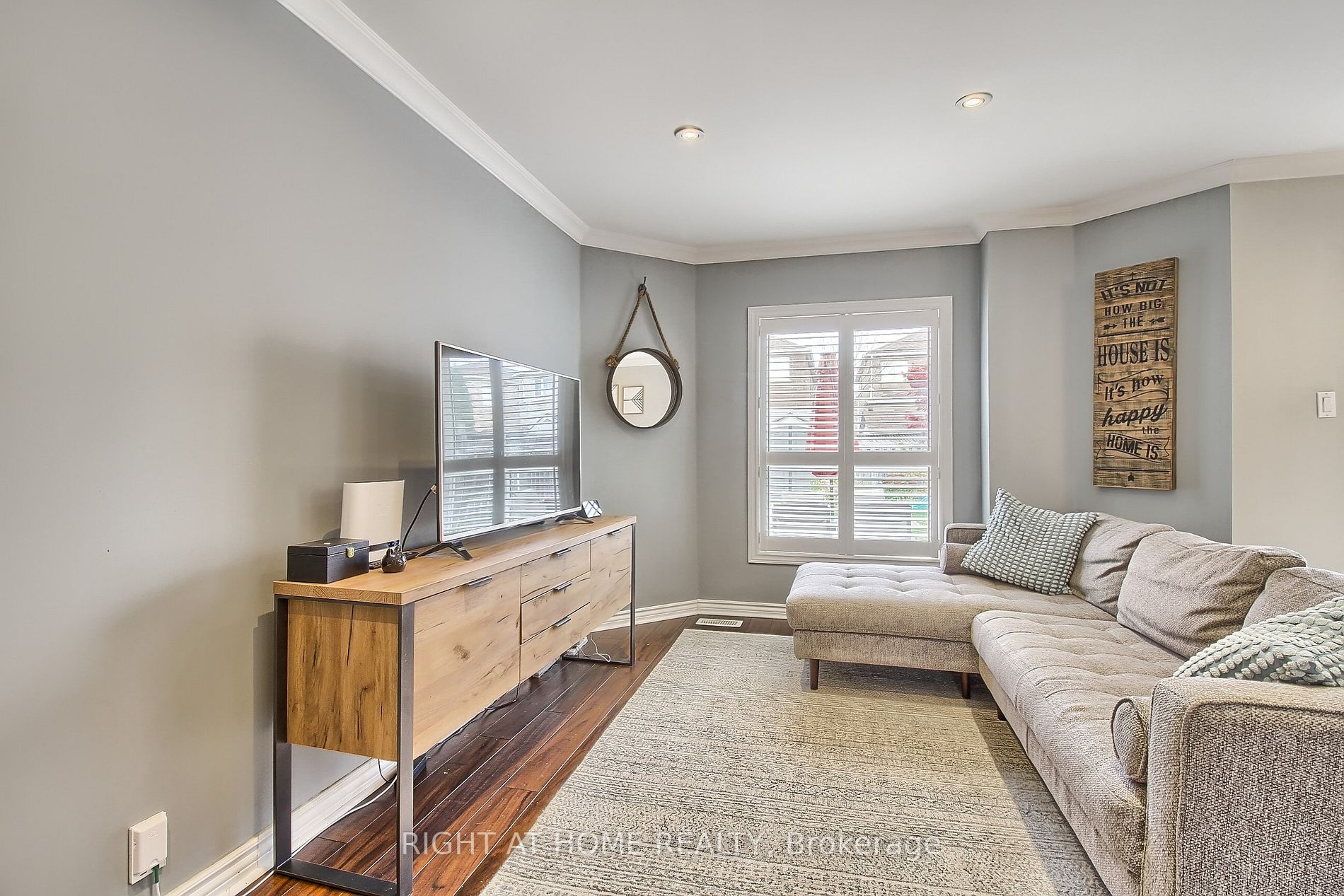 6 Manorwood Crt
