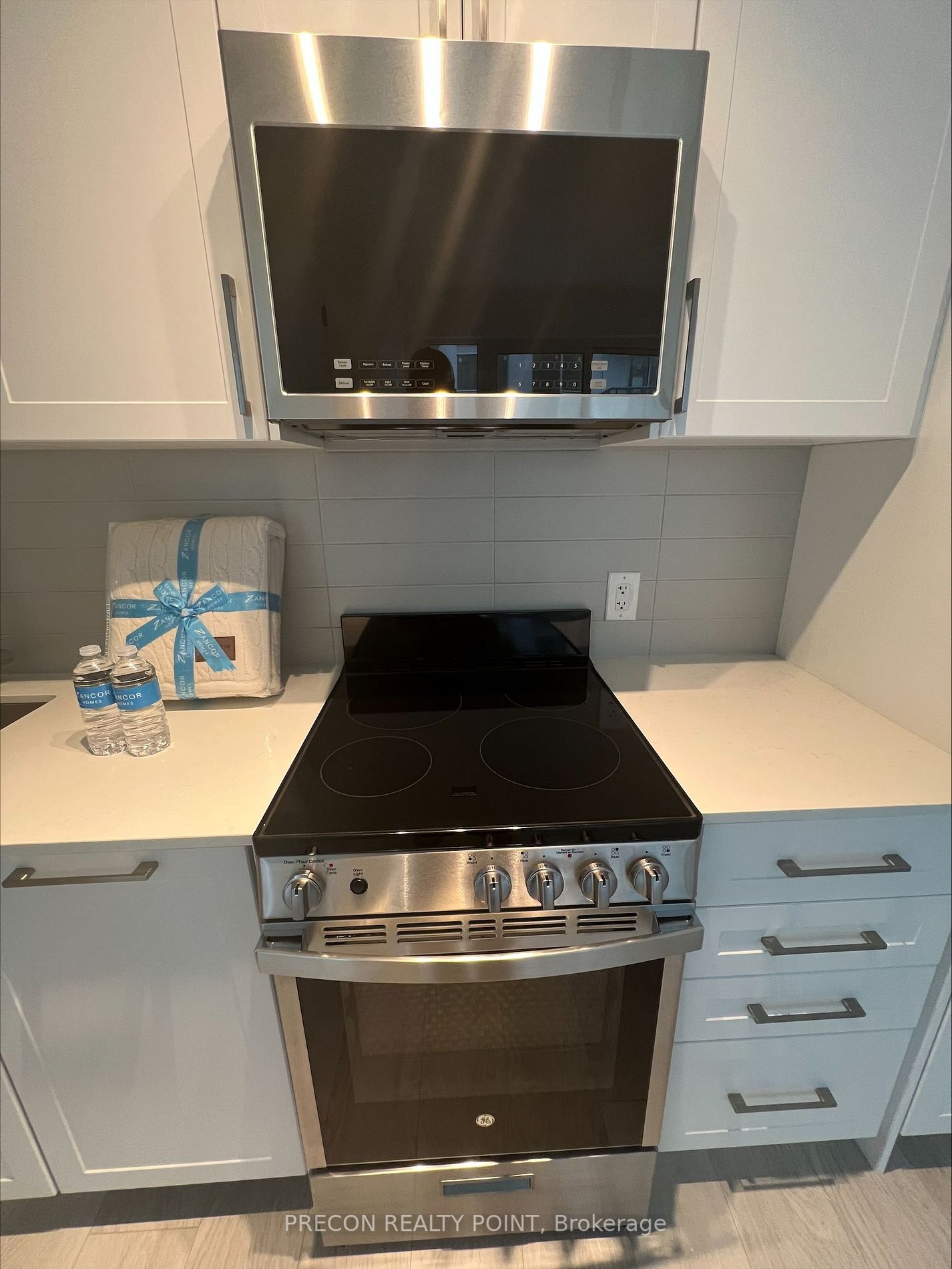2450 Old Bronte Road, #319
