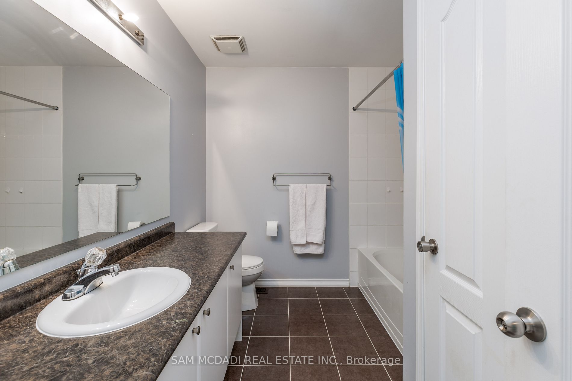 651 Farmstead Dr, #53