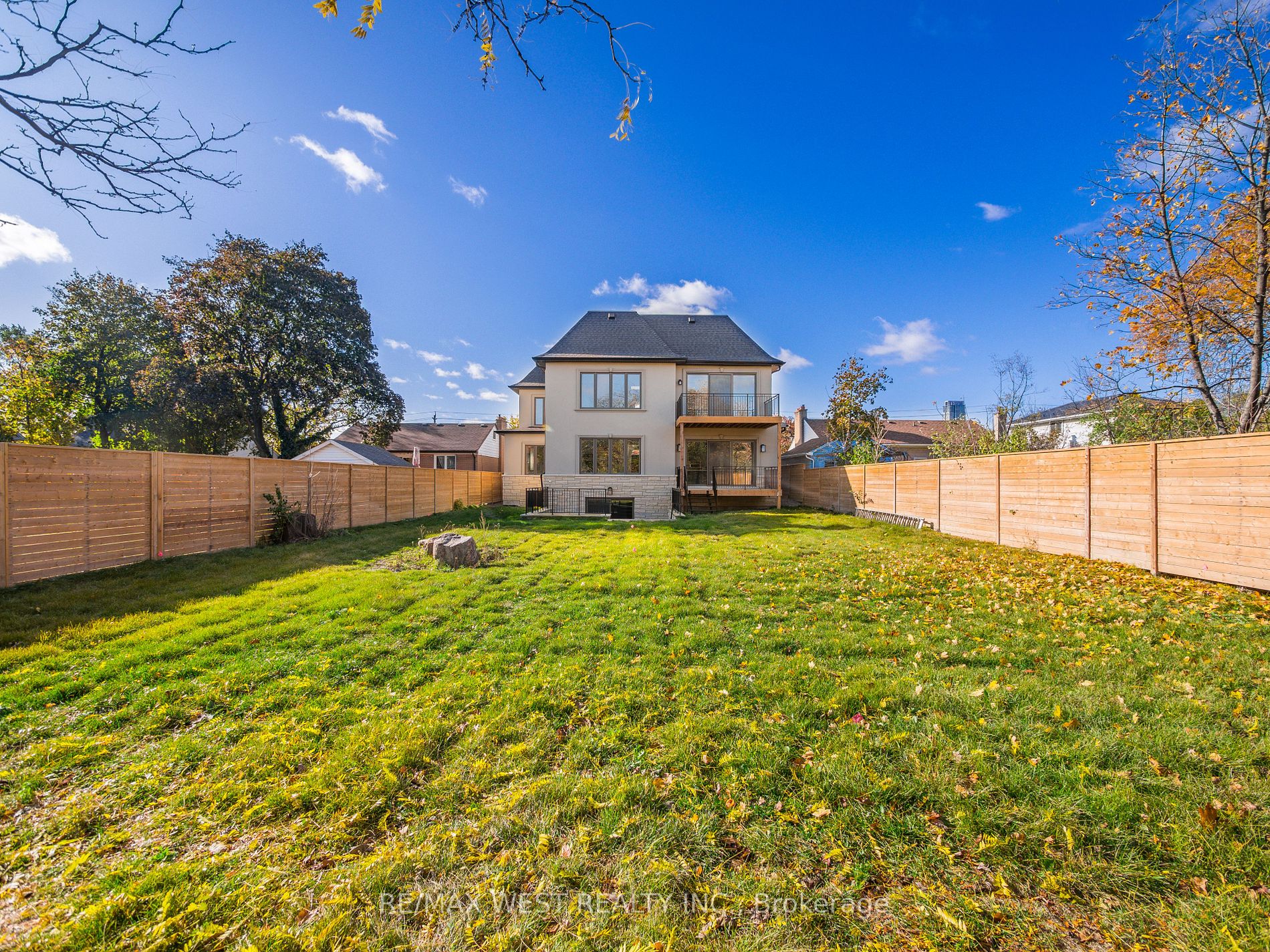 3405 Palgrave Rd