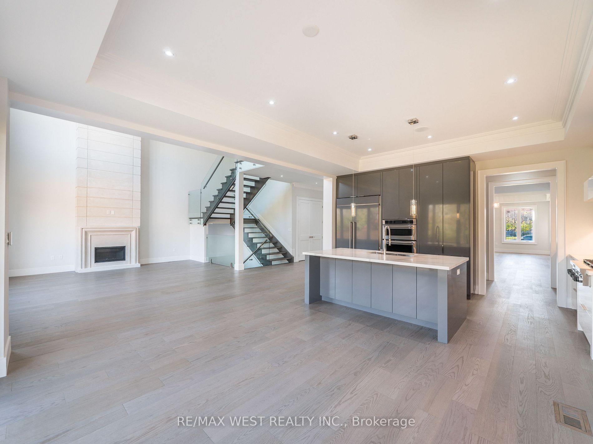 3405 Palgrave Rd