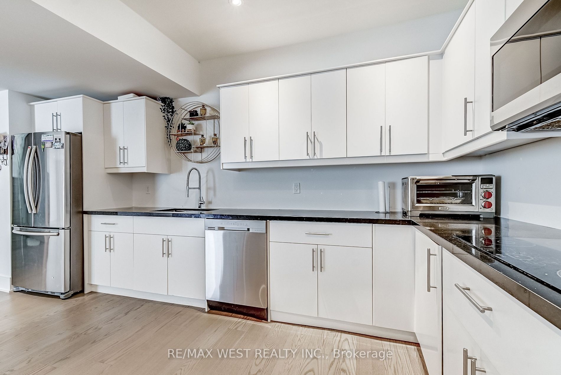 3405 Palgrave Rd