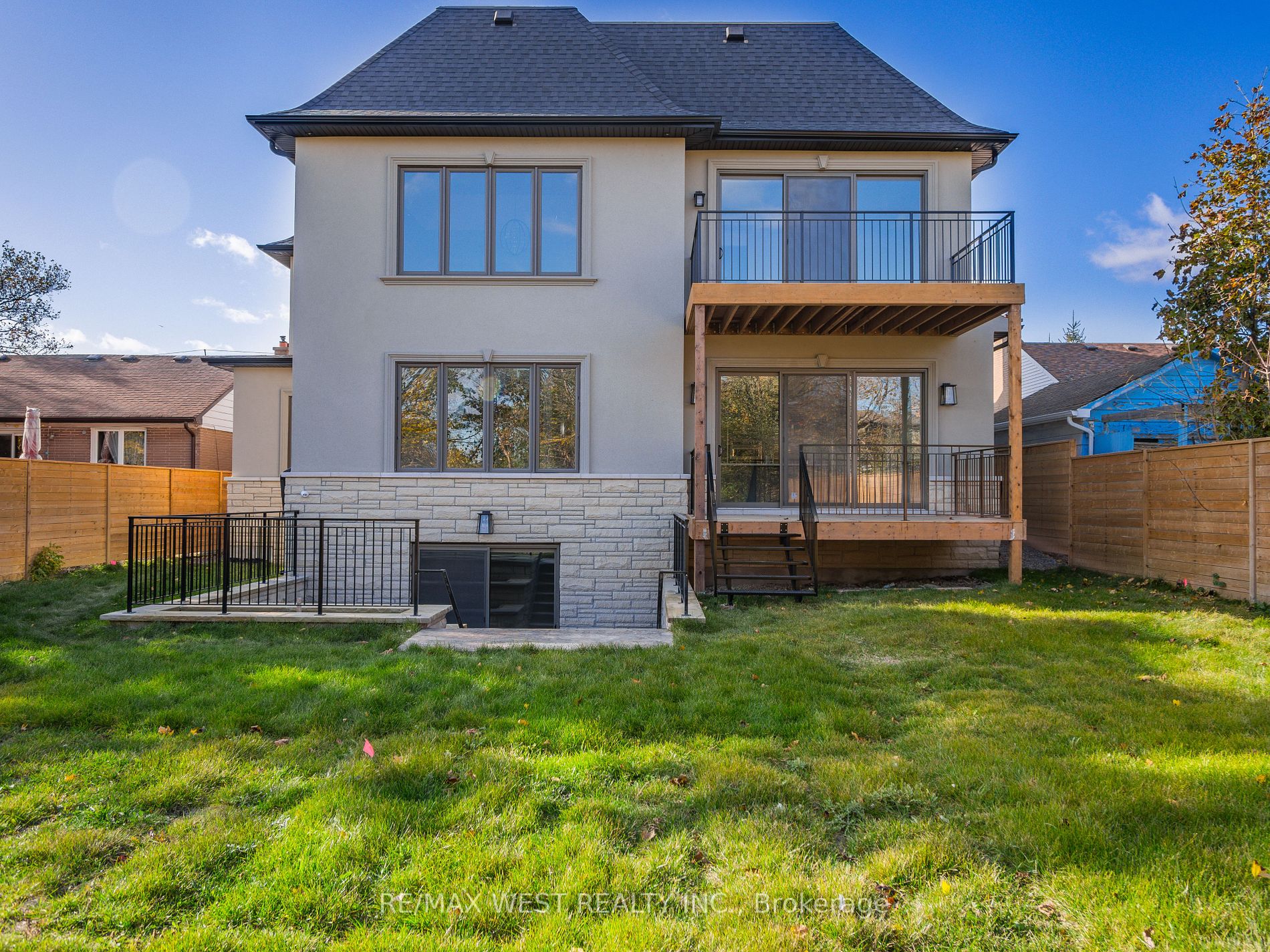 3405 Palgrave Rd