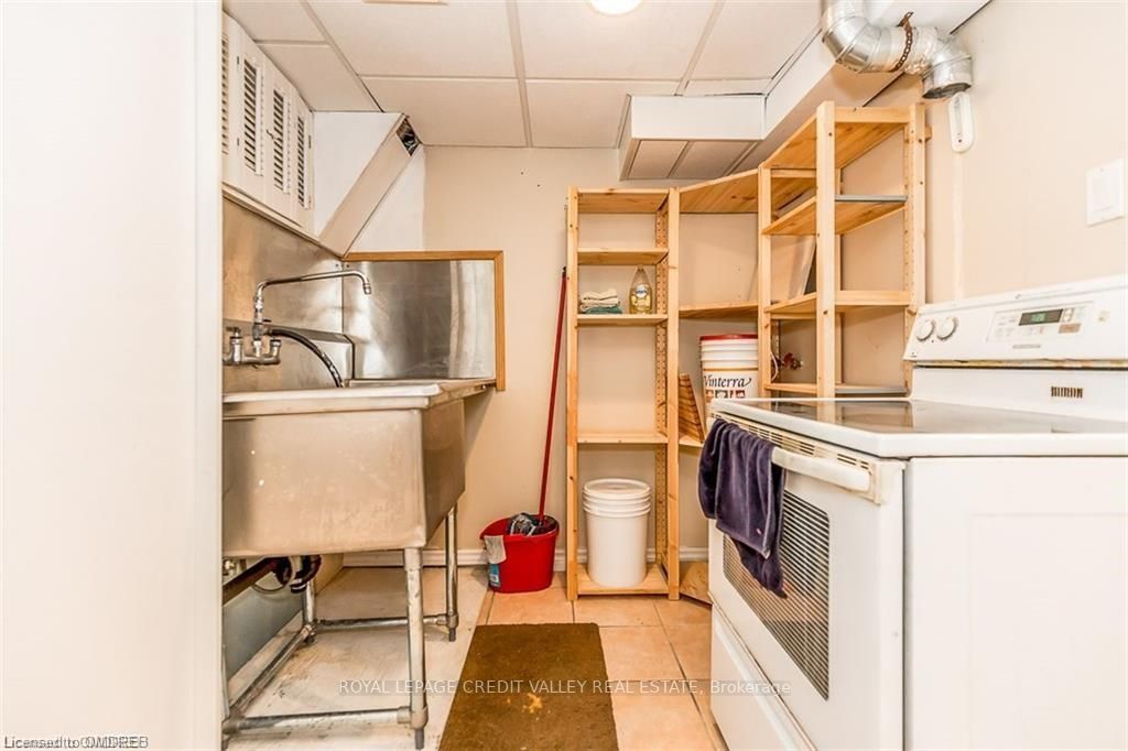 152 Cornwall Hts