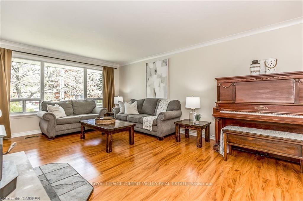 152 Cornwall Hts