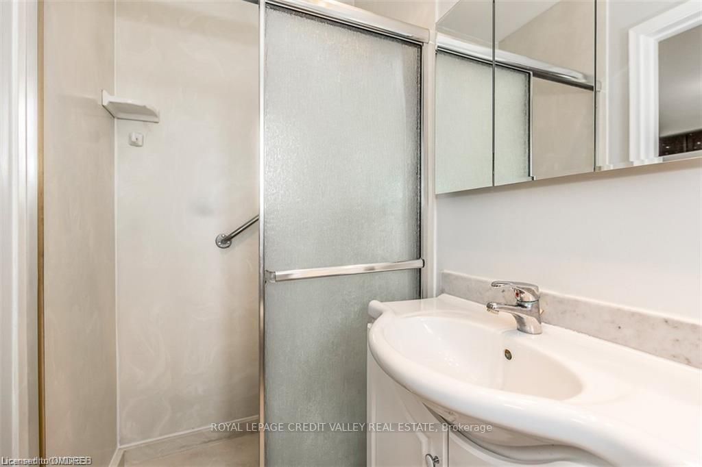 152 Cornwall Hts