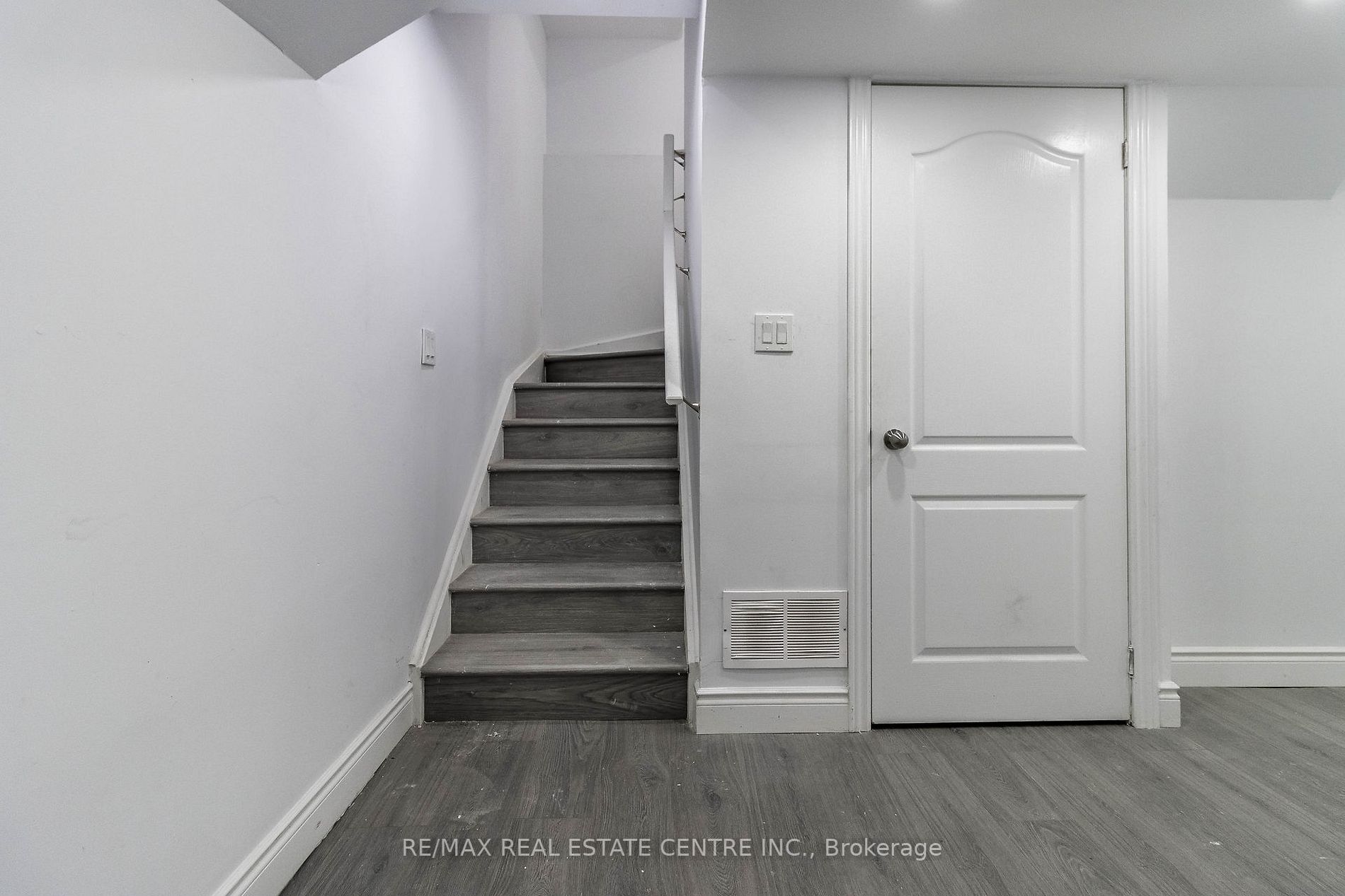72 Circus Cres