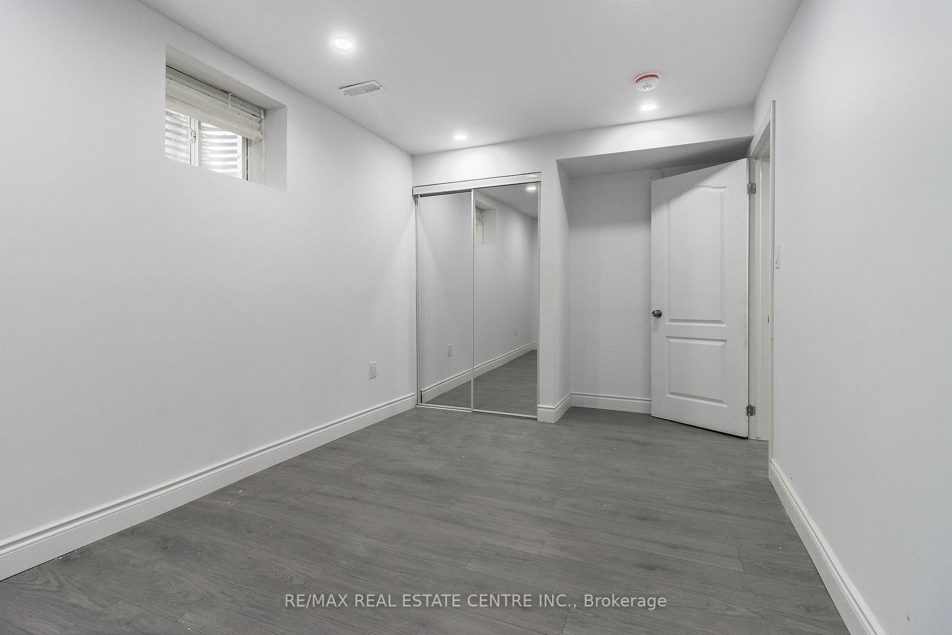 72 Circus Cres