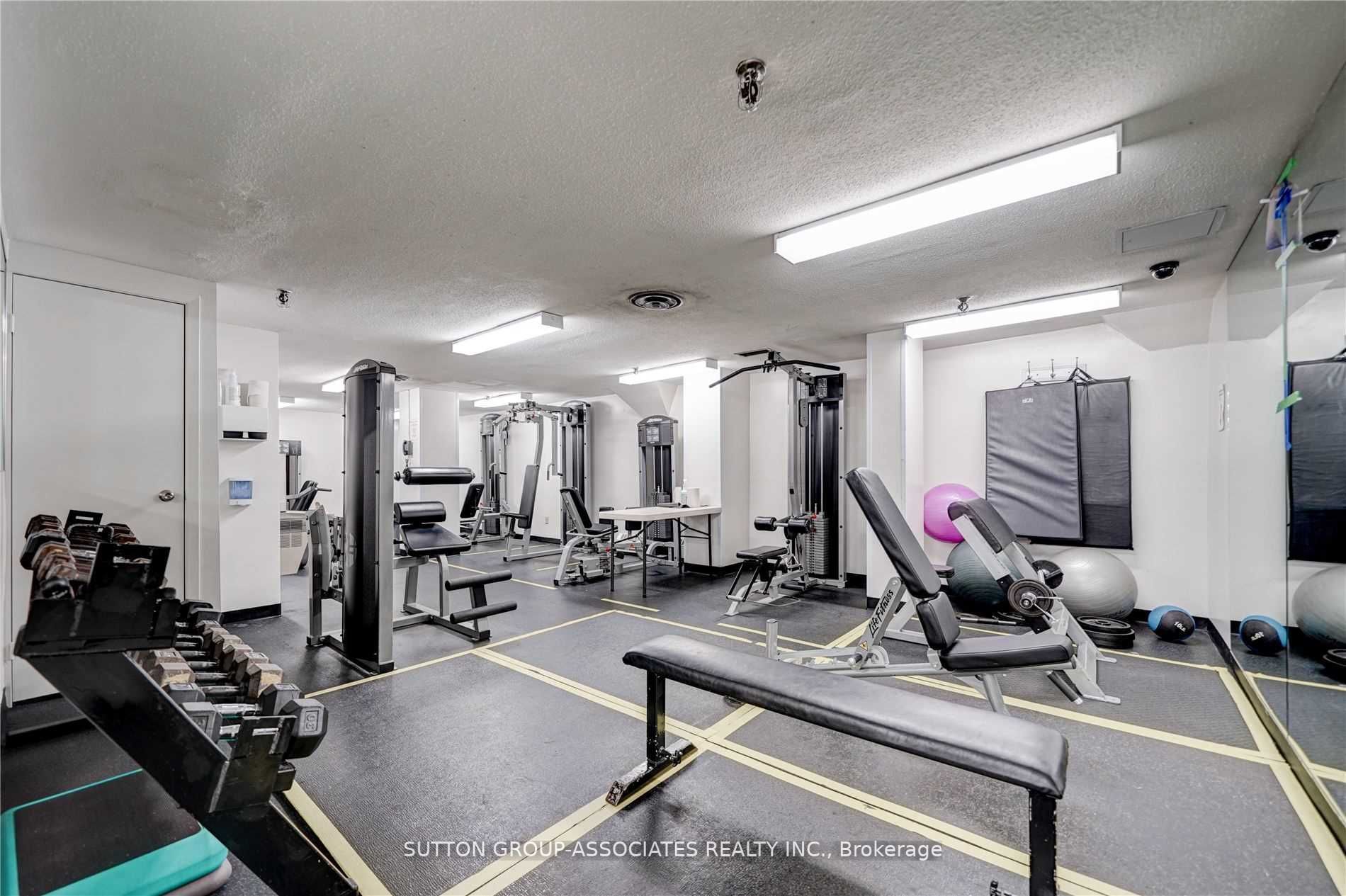 155 Marlee Ave, #1606