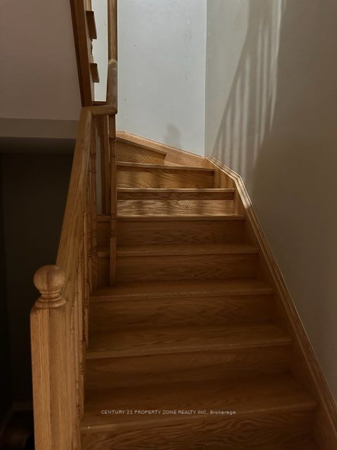 30 Pennycross Cres, #Upper