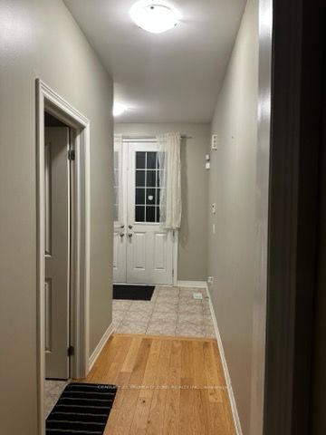 30 Pennycross Cres, #Upper