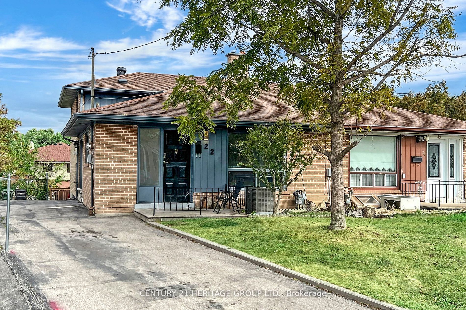 22 Azalea Crt